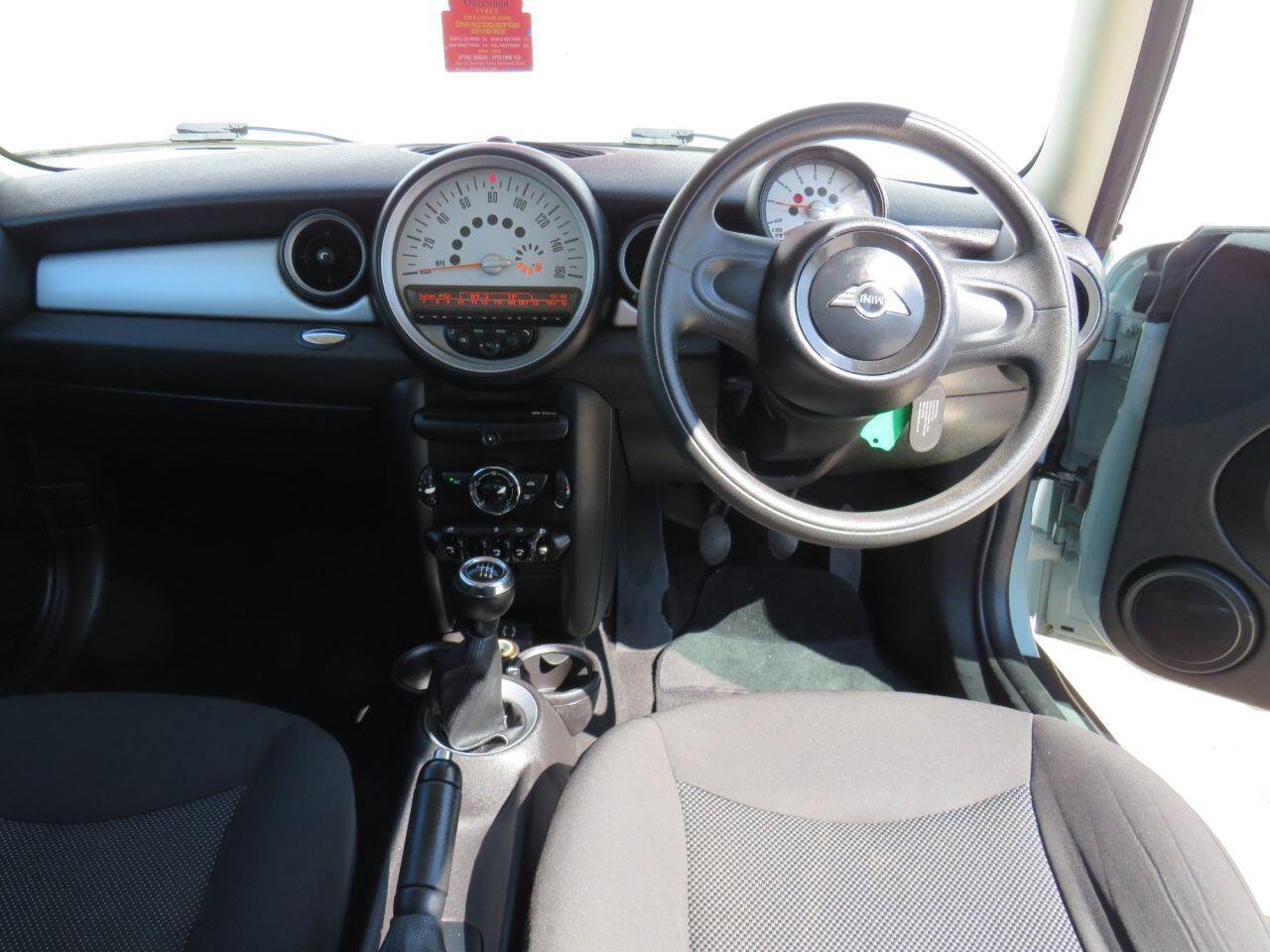 MINI Hatch - Image 2
