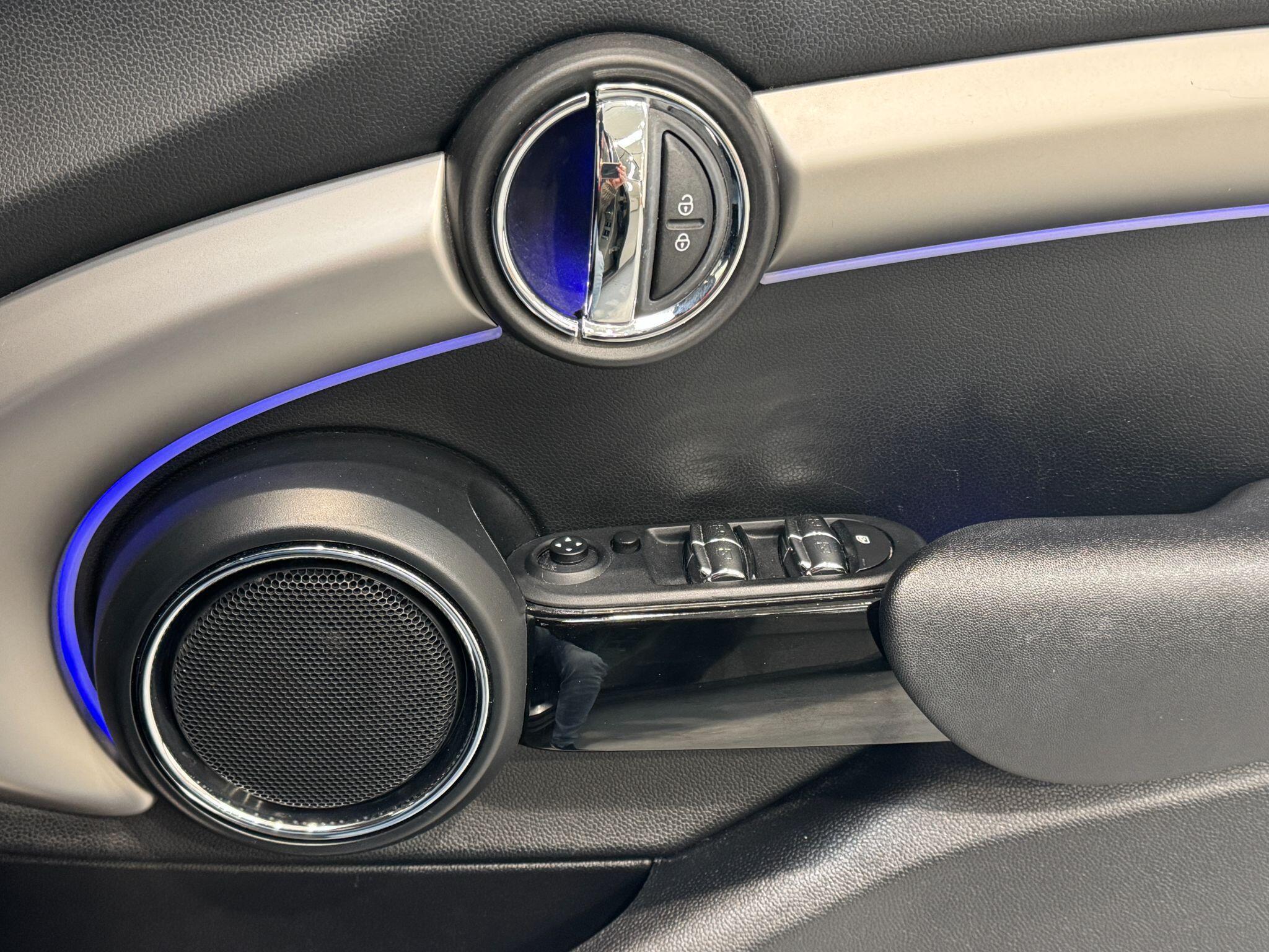 MINI Hatch - Image 43