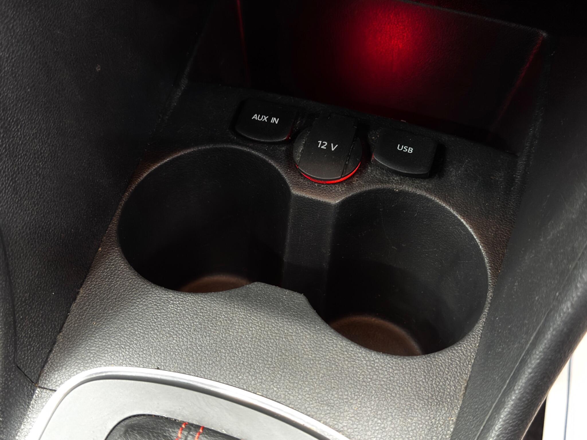 Volkswagen Polo - Image 25