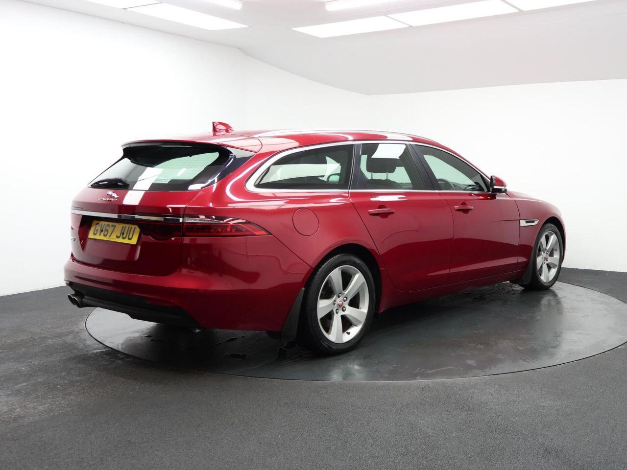 Jaguar XF - Image 6