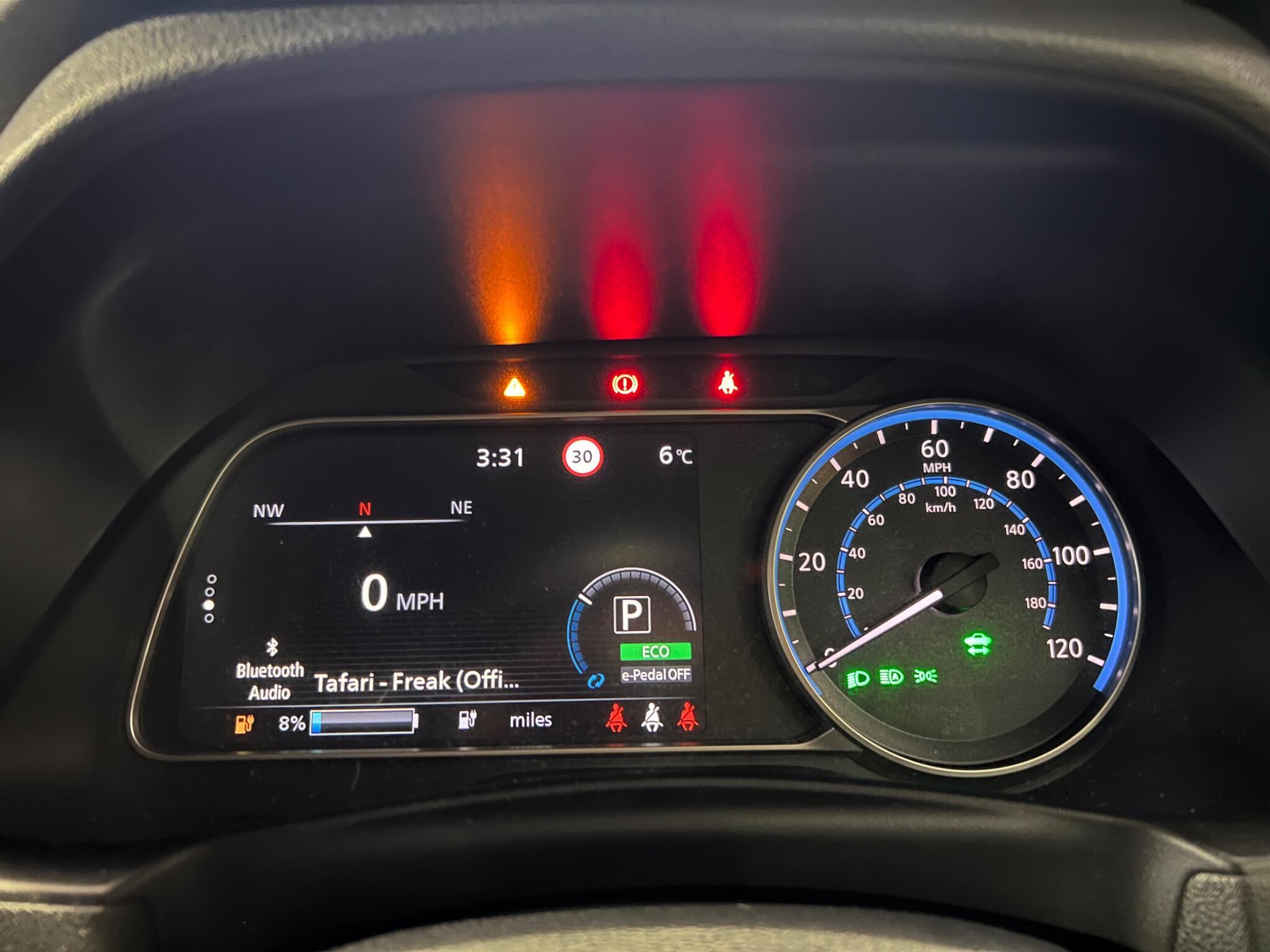 Nissan Leaf - Image 24