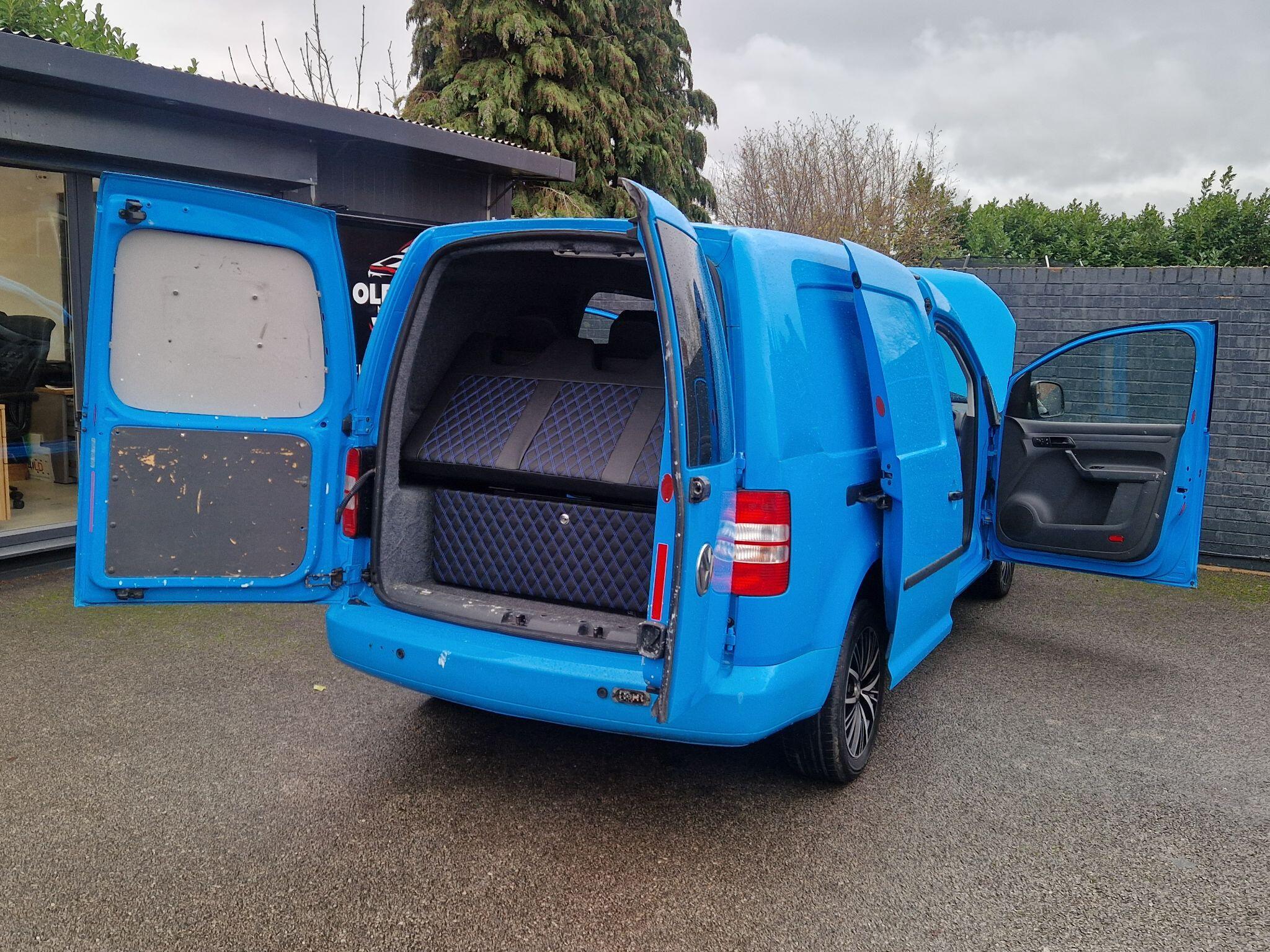 Volkswagen Caddy Maxi - Image 21