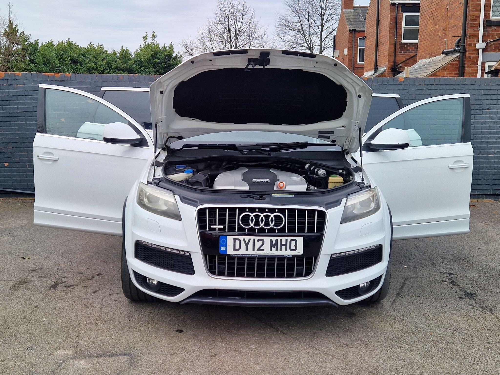 Audi Q7 - Image 14