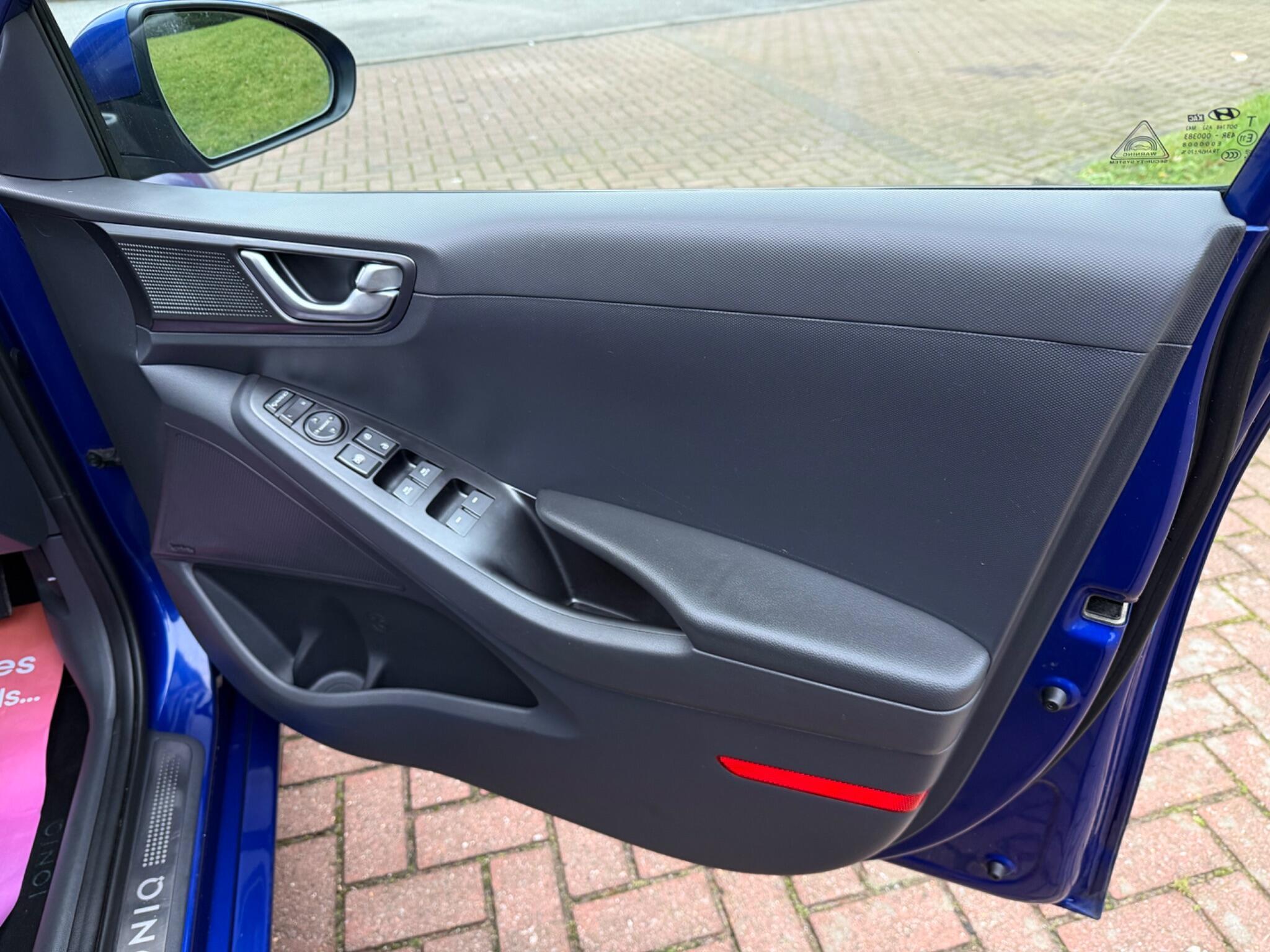 Hyundai Ioniq - Image 42