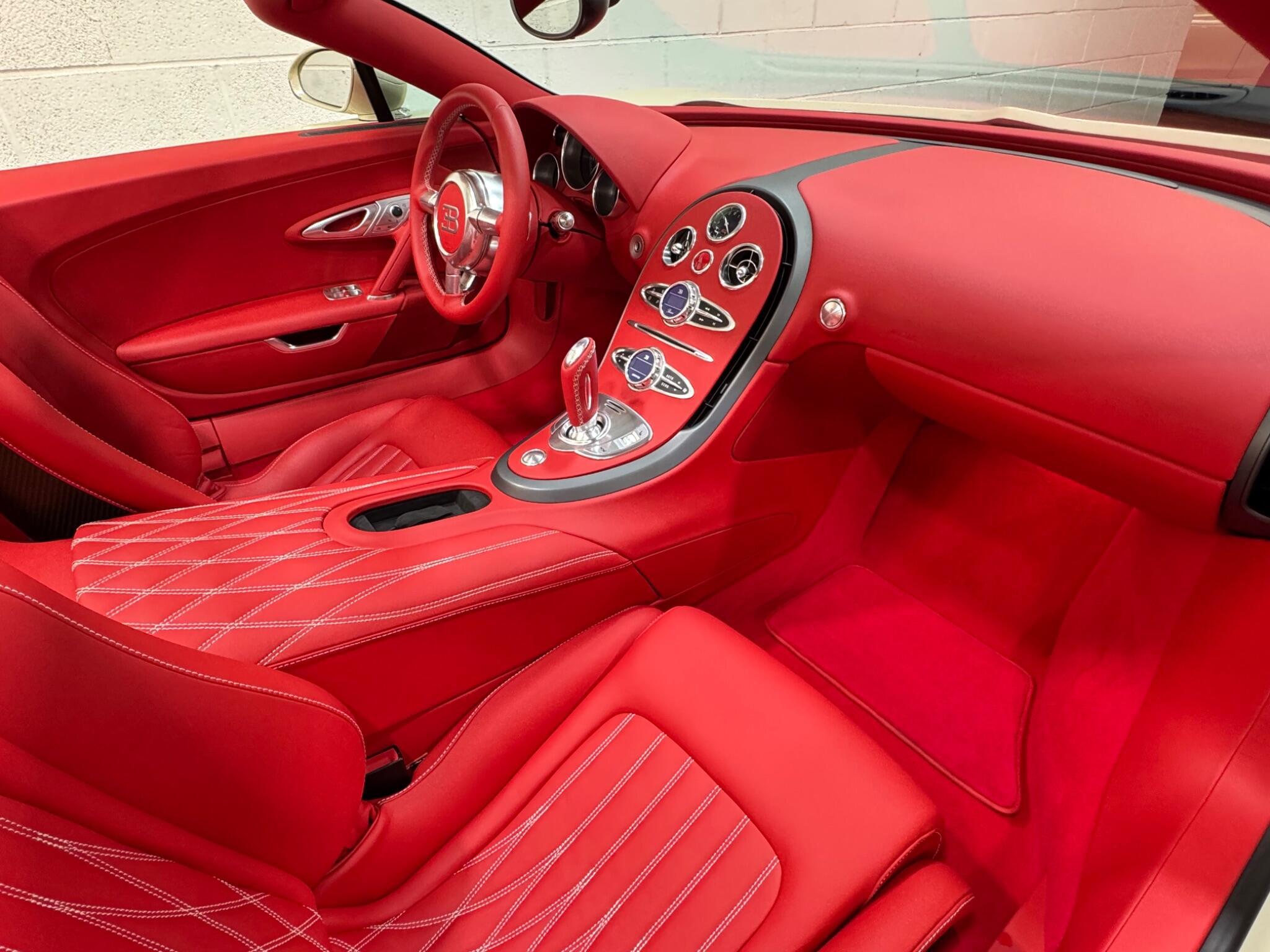 Bugatti Veyron - Image 11