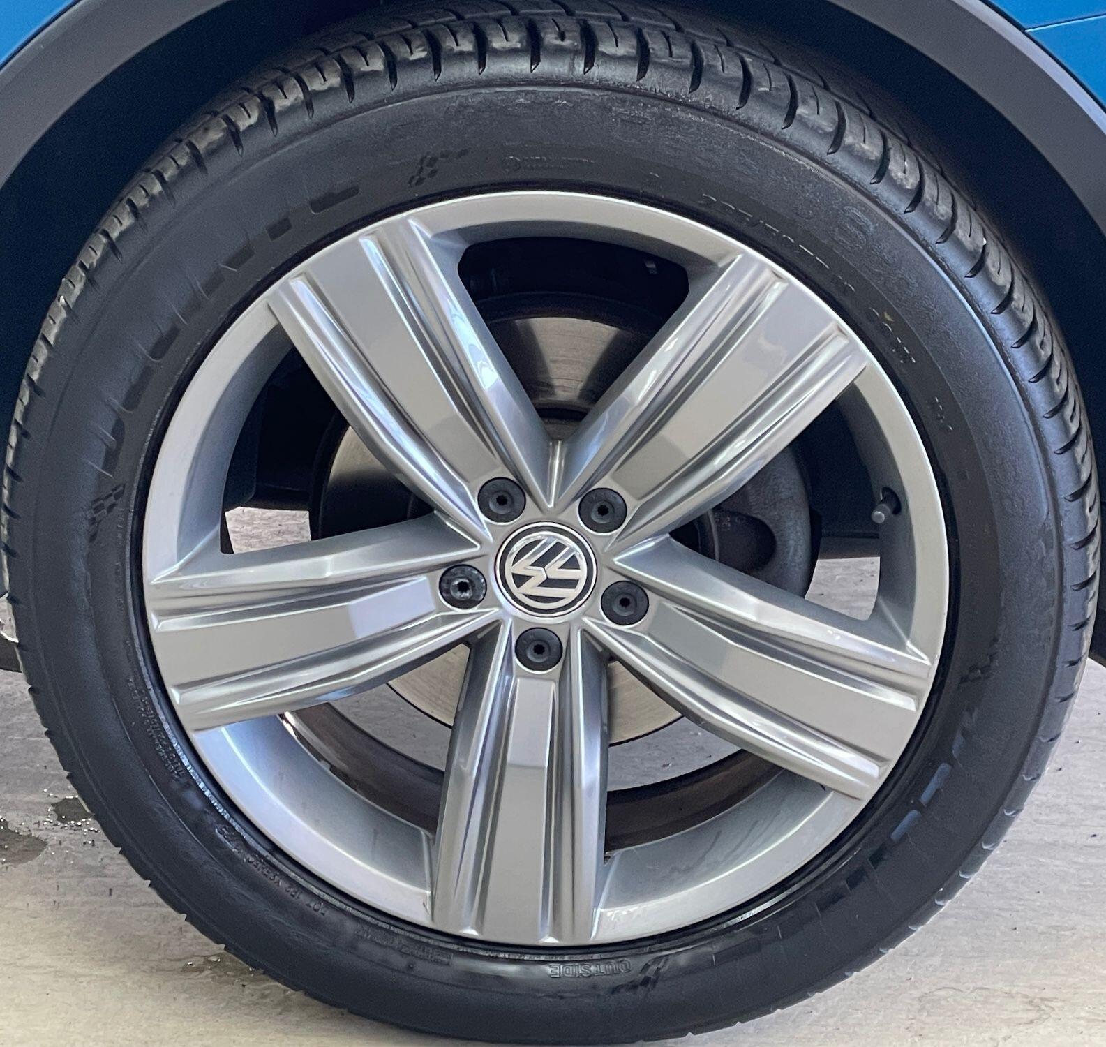 Volkswagen Tiguan - Image 13
