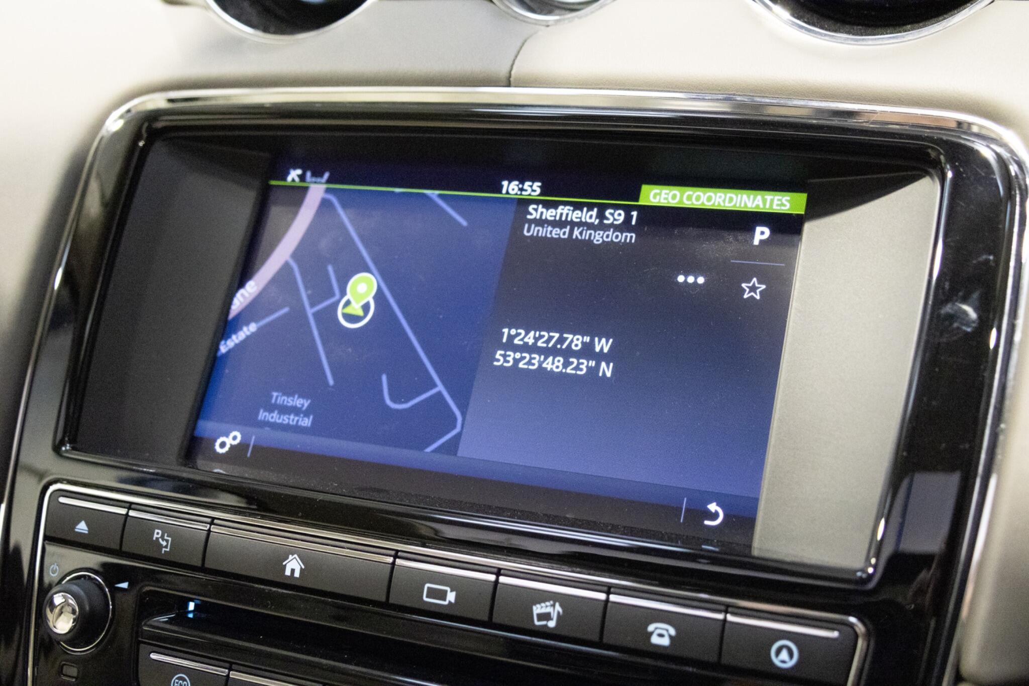 Jaguar XJ - Image 34