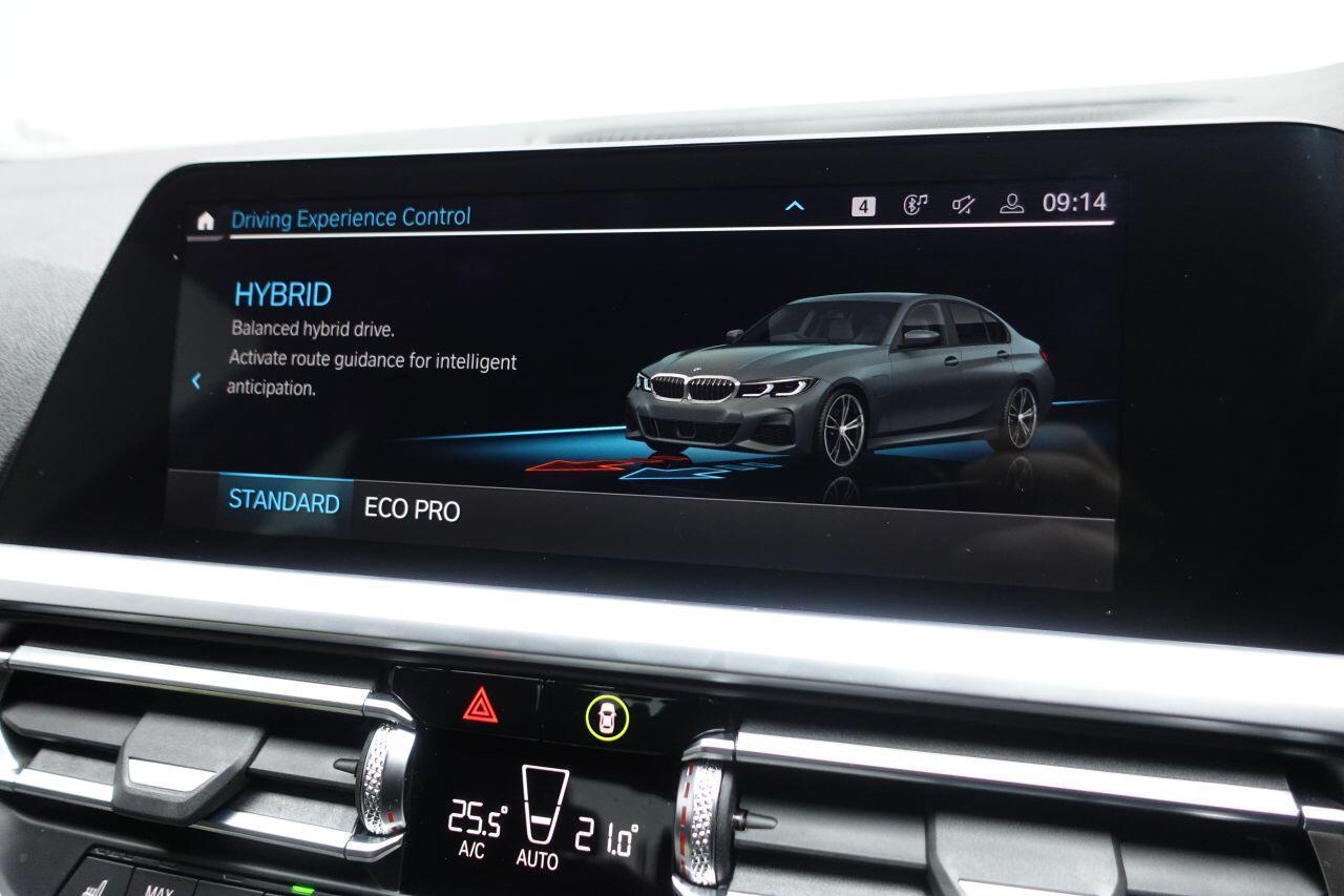 BMW 3 Series - Image 30