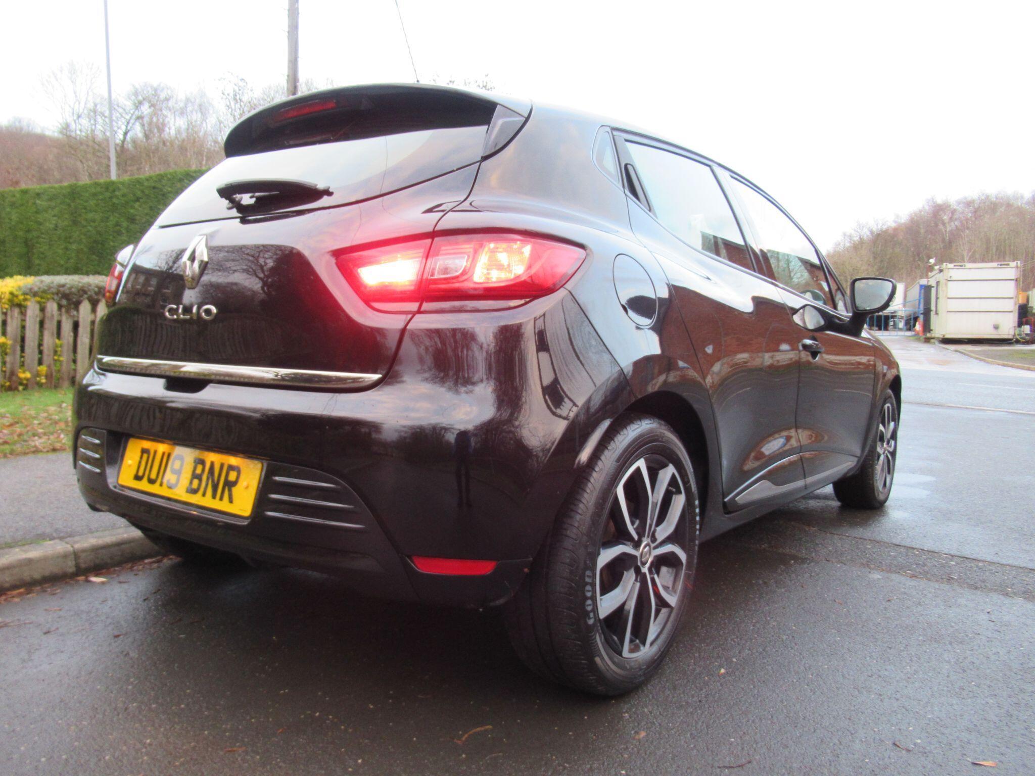 Renault Clio - Image 3