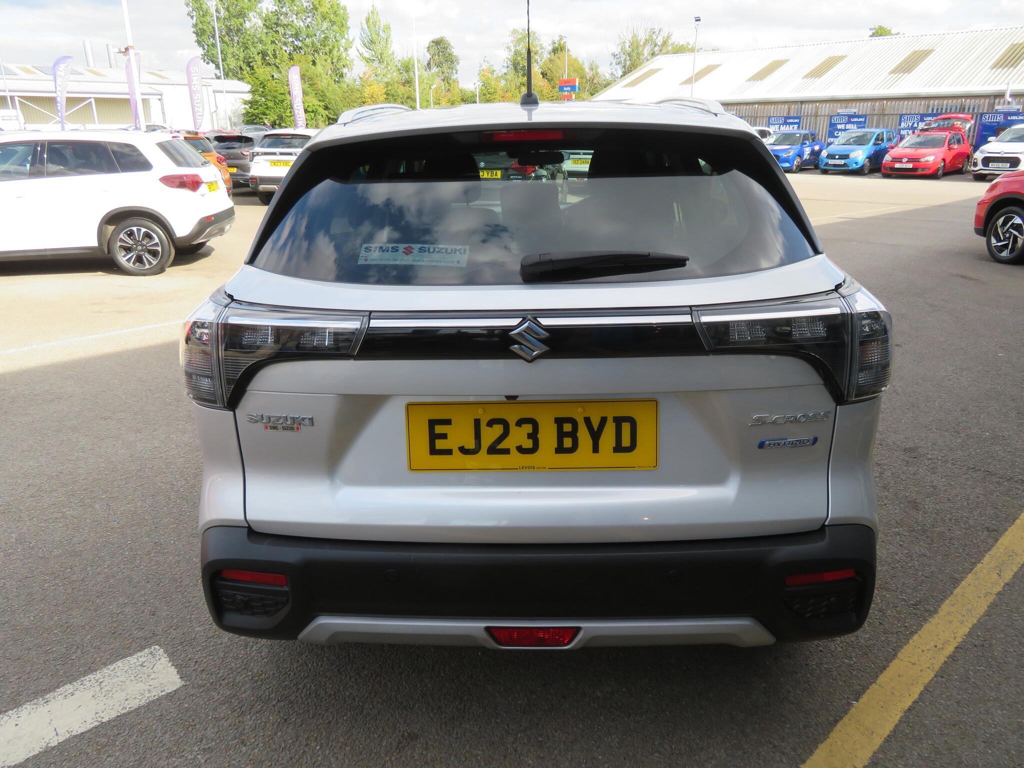 Suzuki S-Cross - Image 11