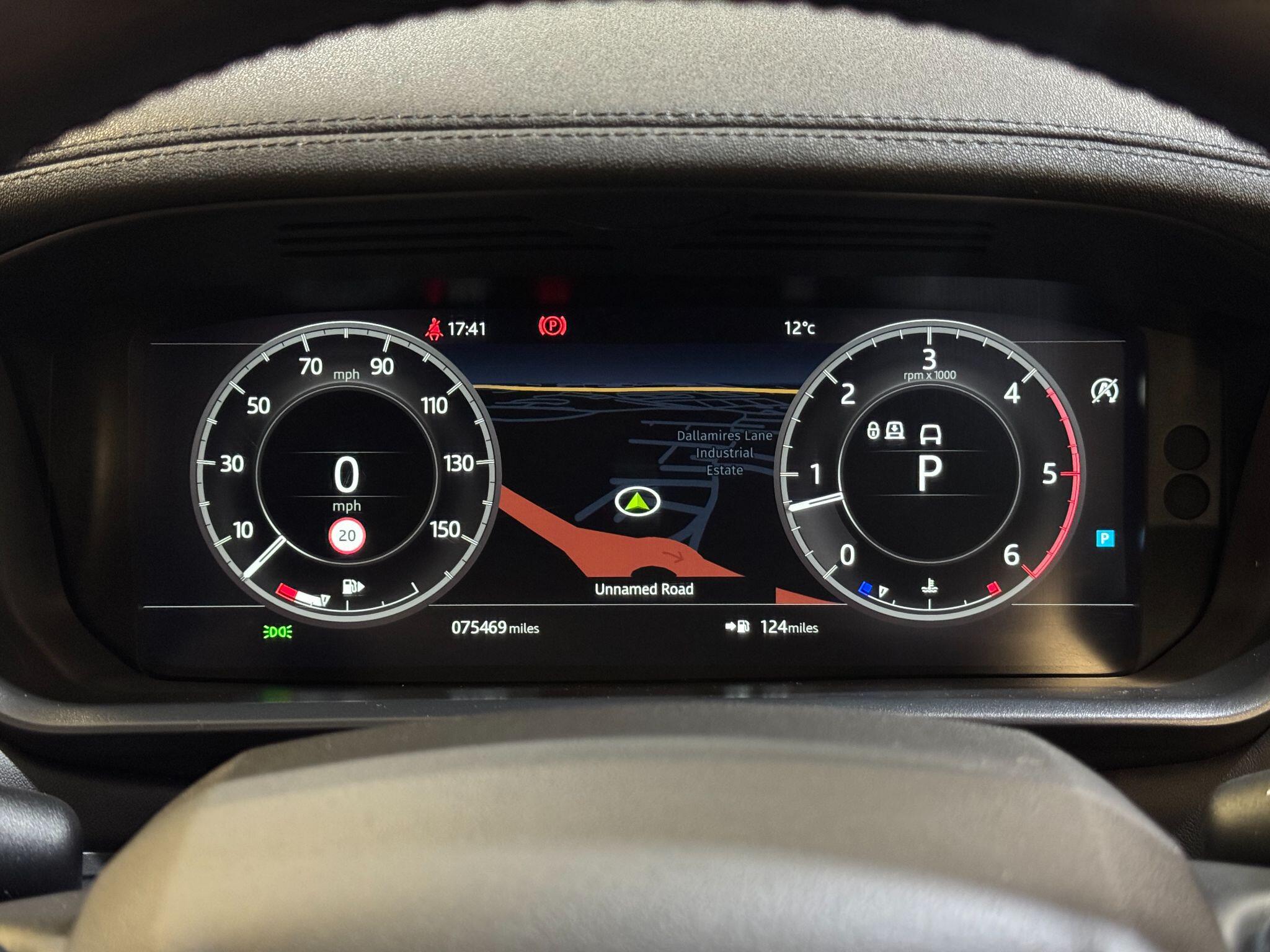 Land Rover Discovery - Image 18