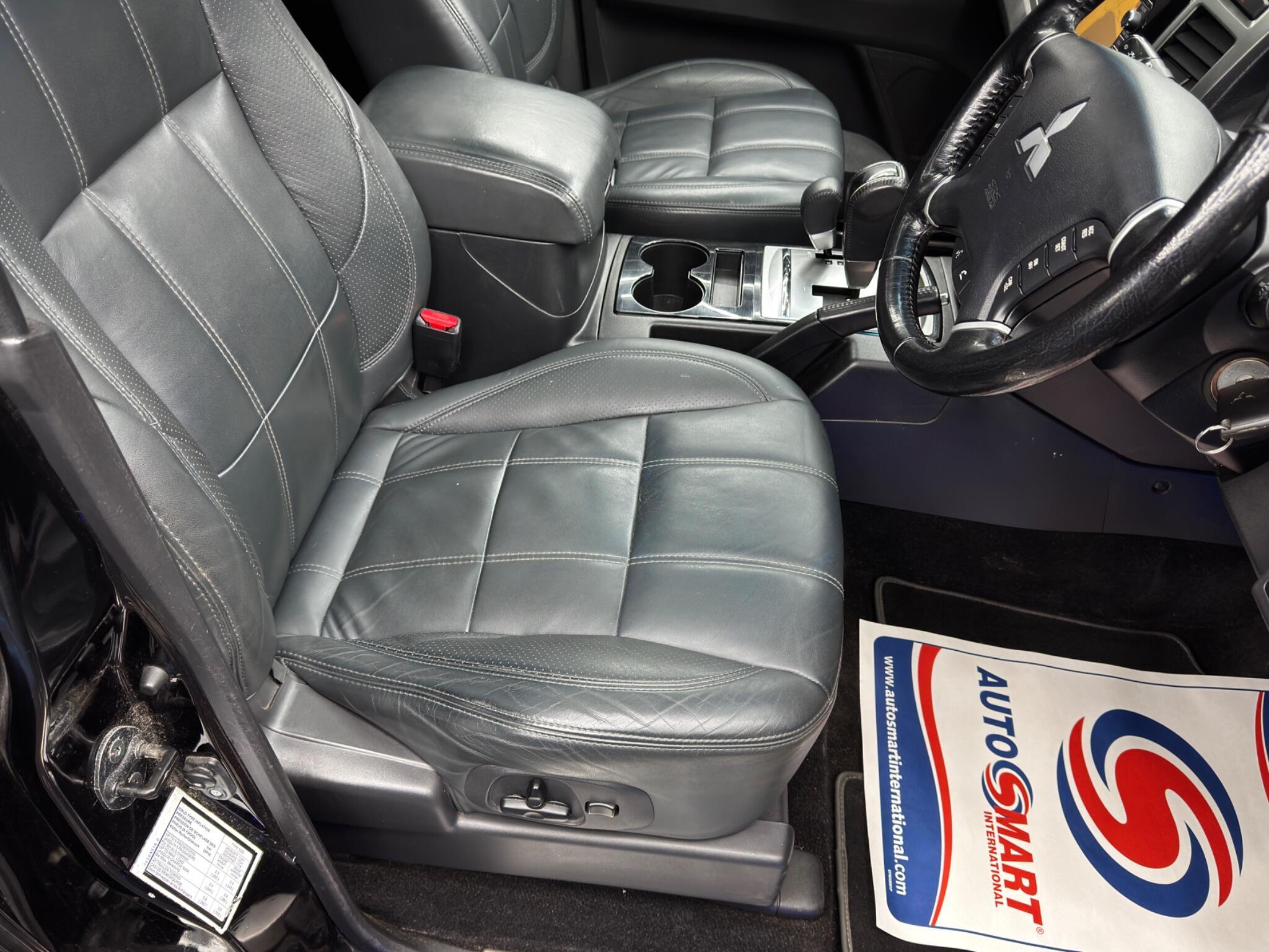 Mitsubishi Shogun - Image 13