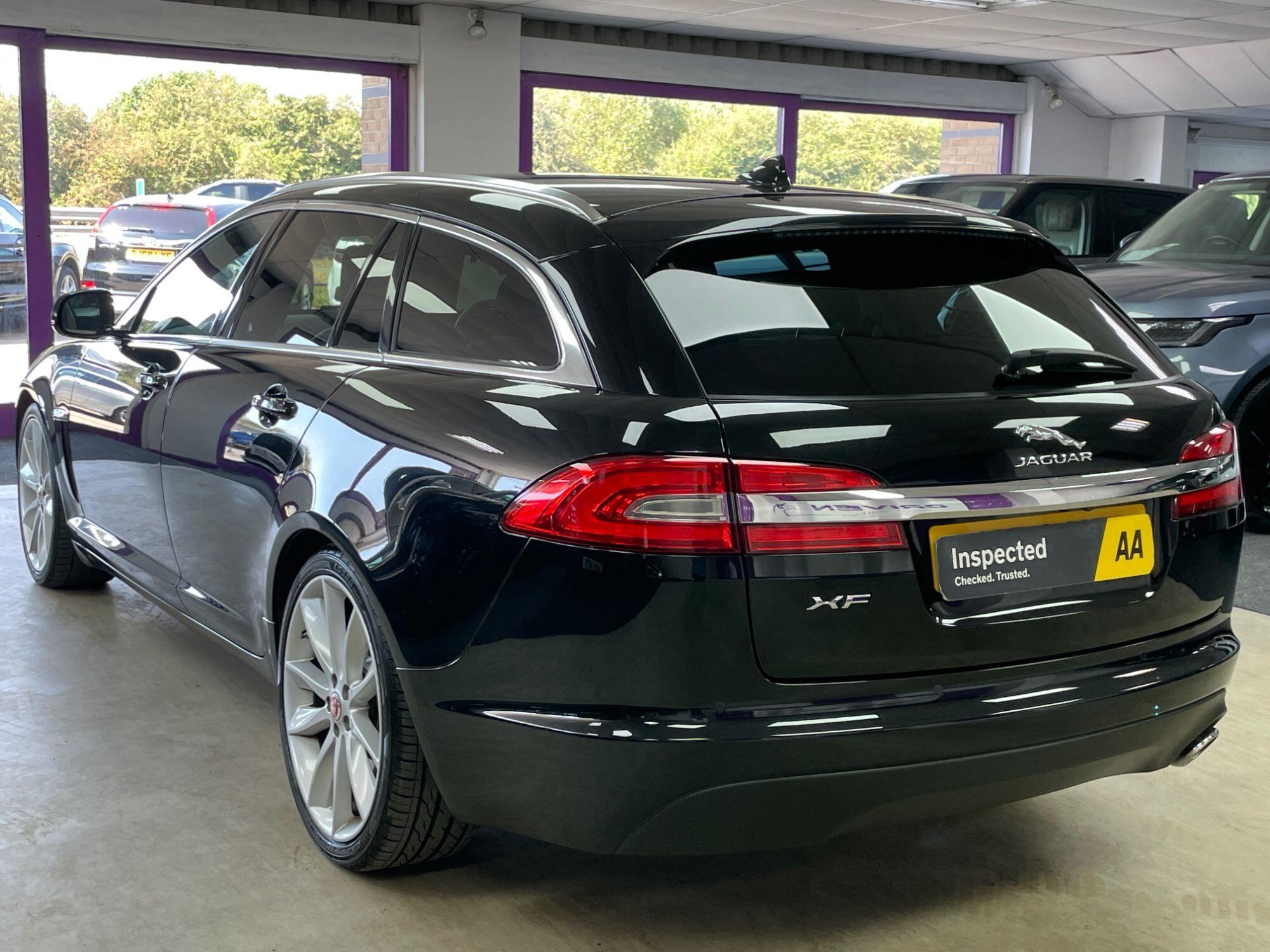 Jaguar XF - Image 9