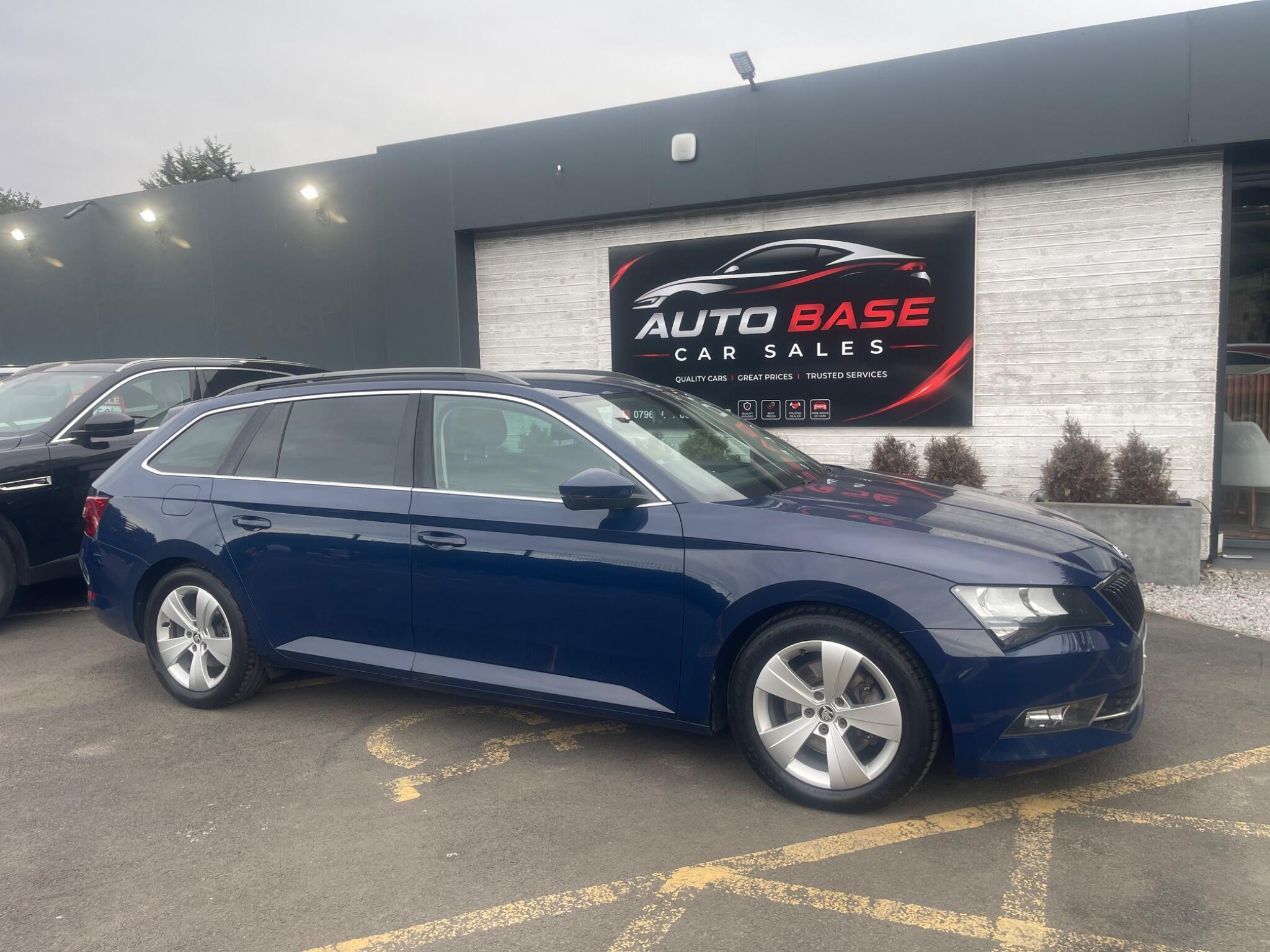 Skoda Superb - Image 17