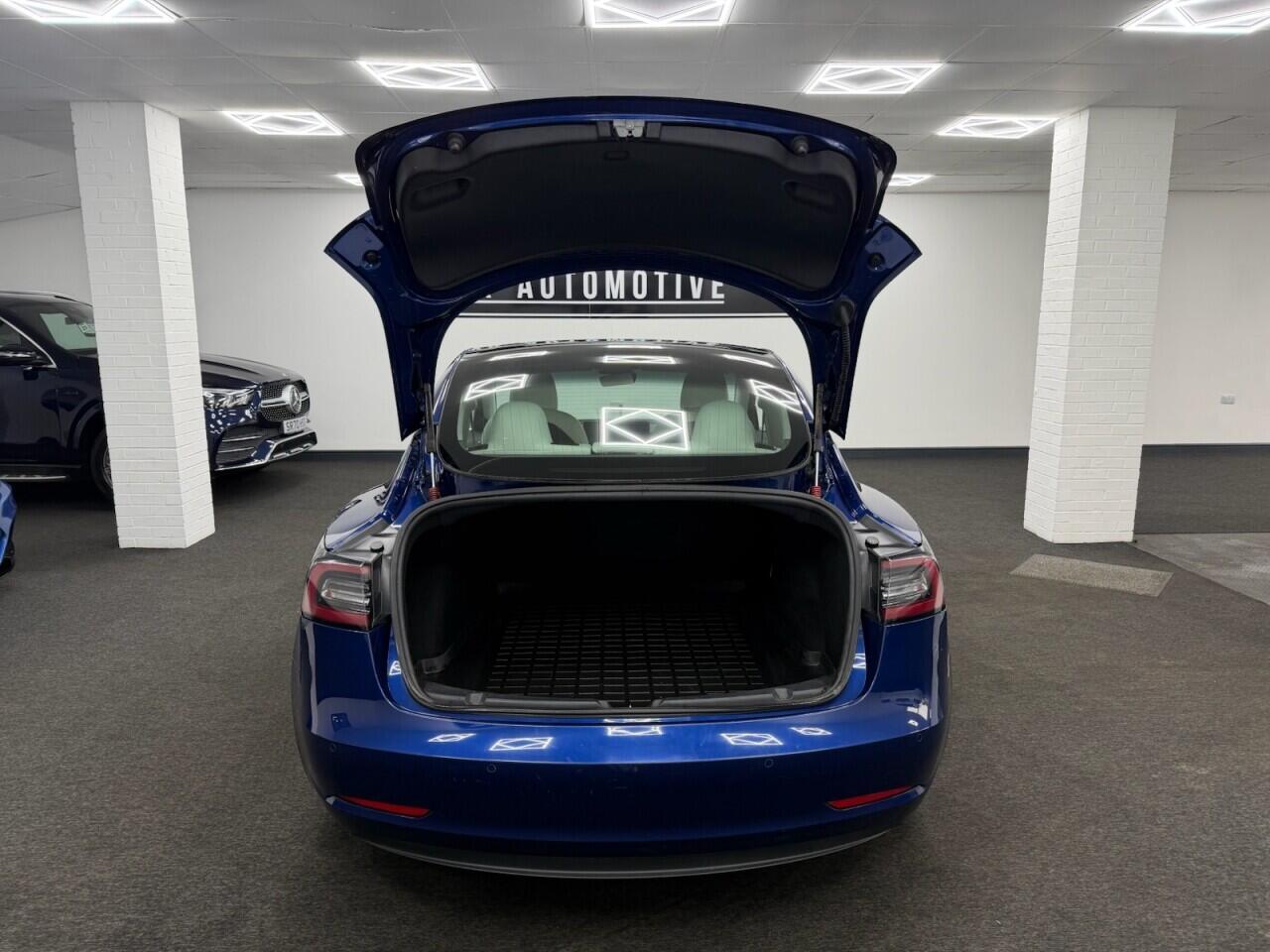 Tesla Model 3 - Image 14