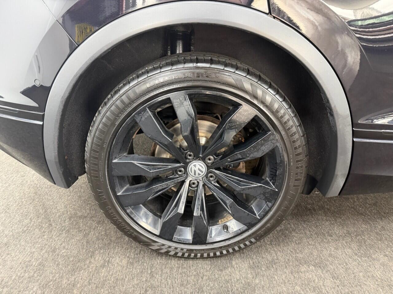 Volkswagen Tiguan - Image 14