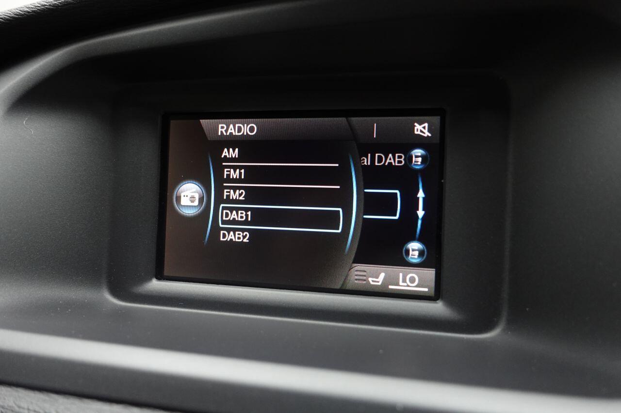 Volvo V40 CROSS COUNTRY - Image 26