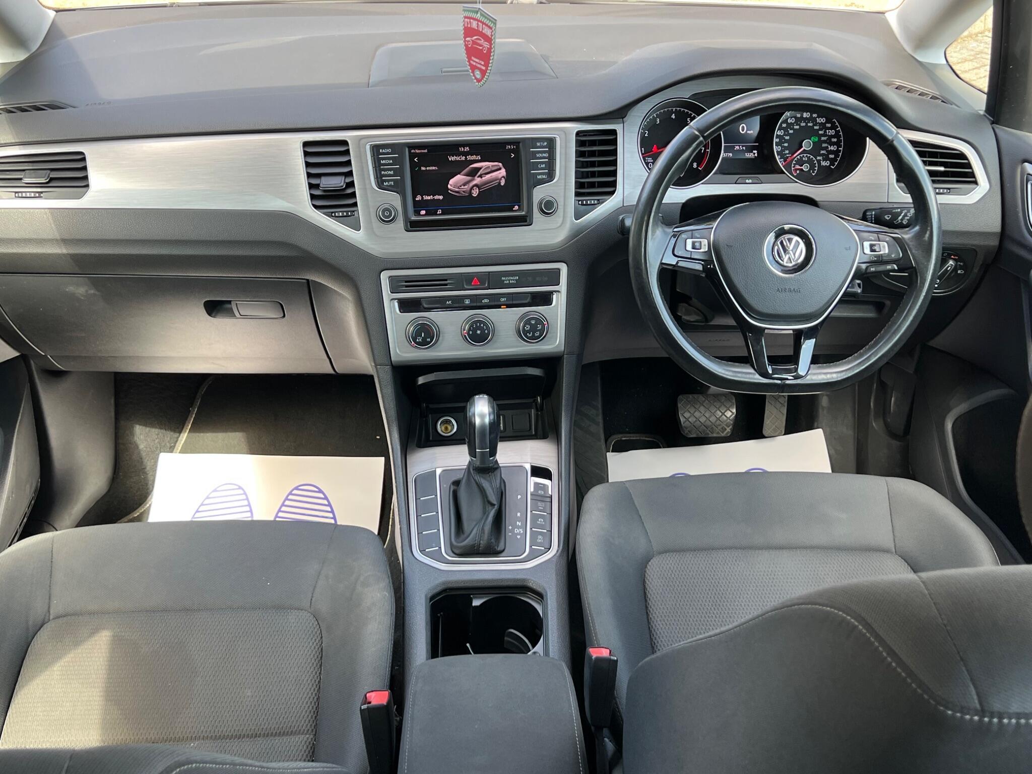 Volkswagen GOLF SV - Image 15