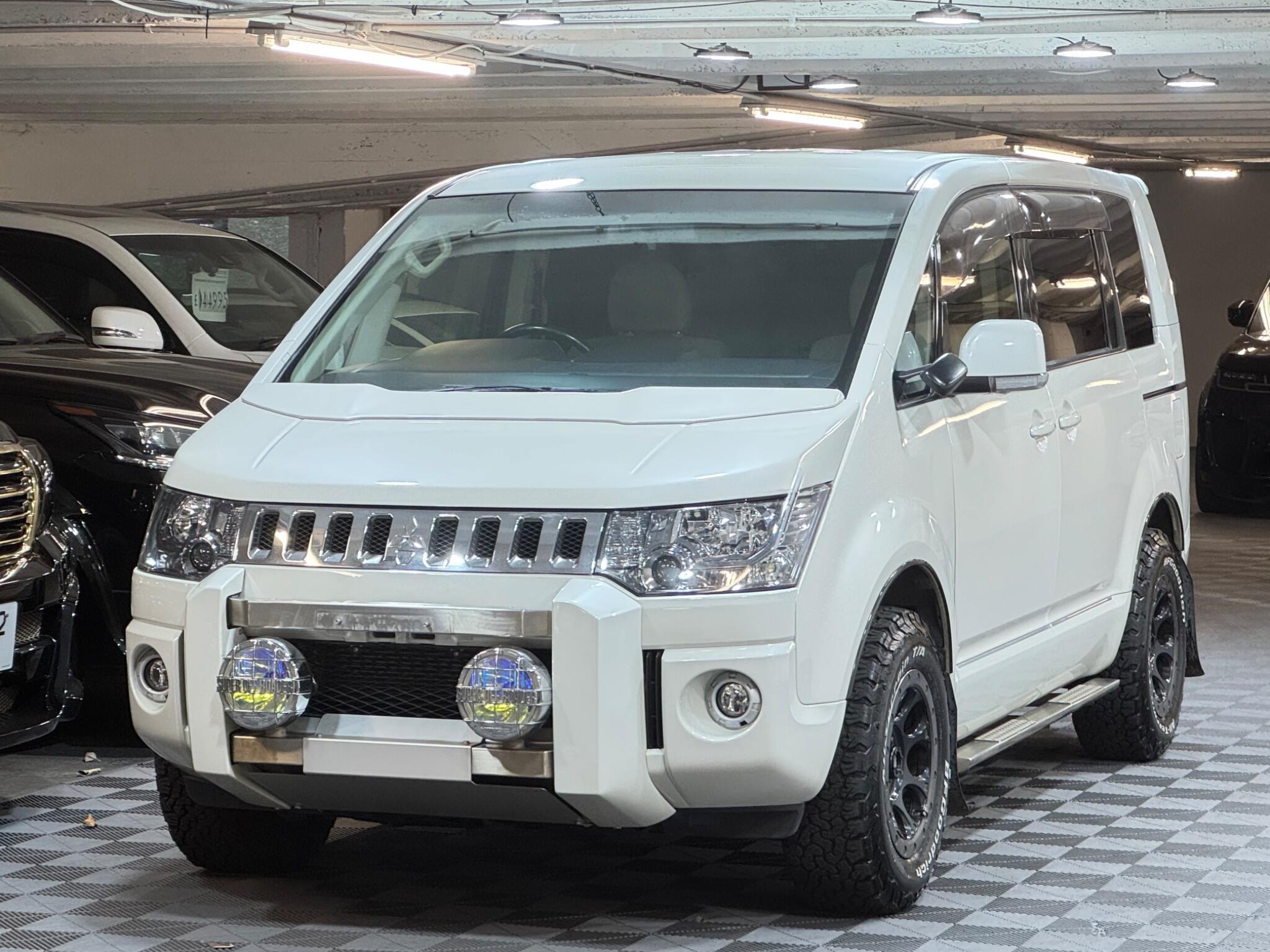 Mitsubishi Delica - Image 6