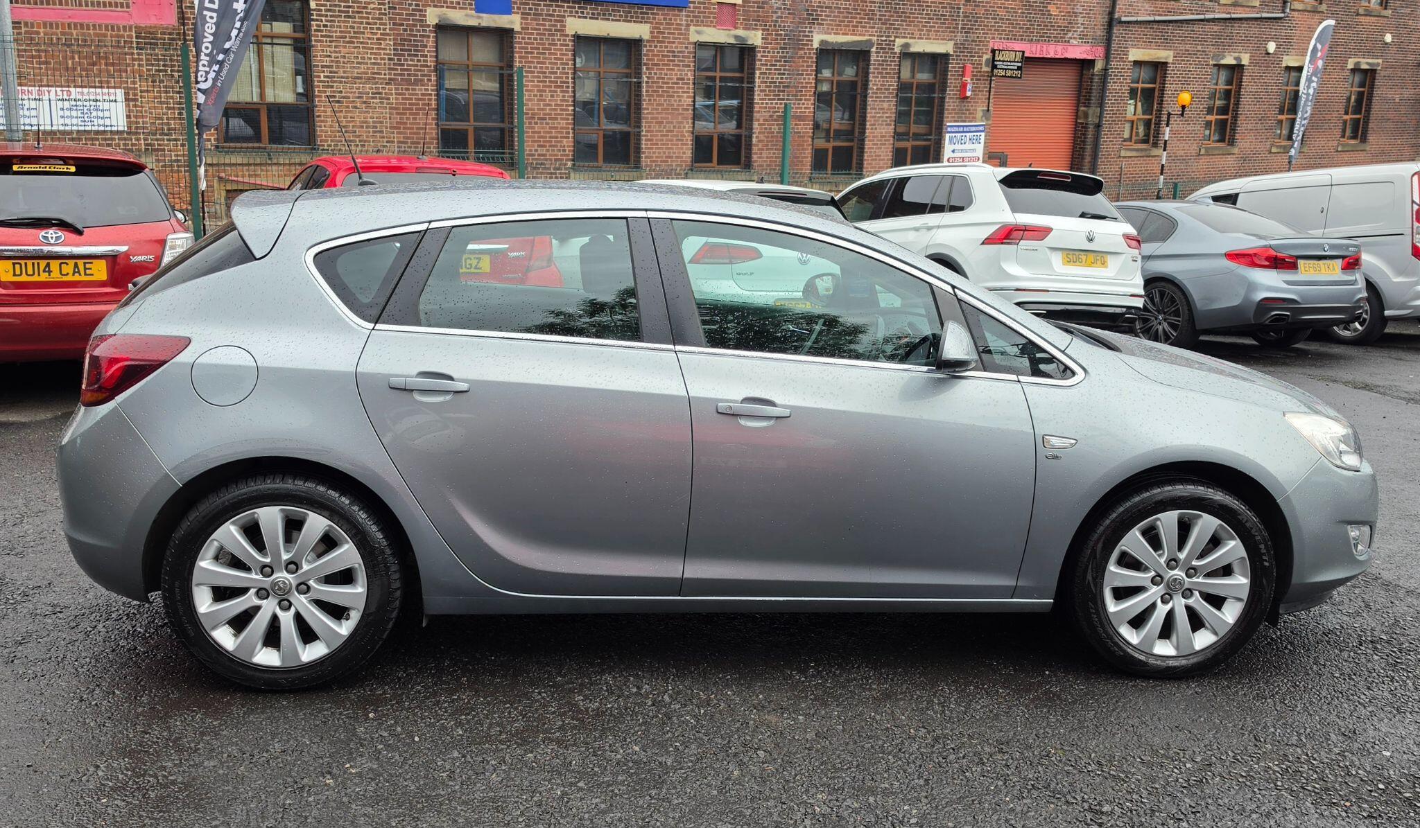Vauxhall Astra - Image 8