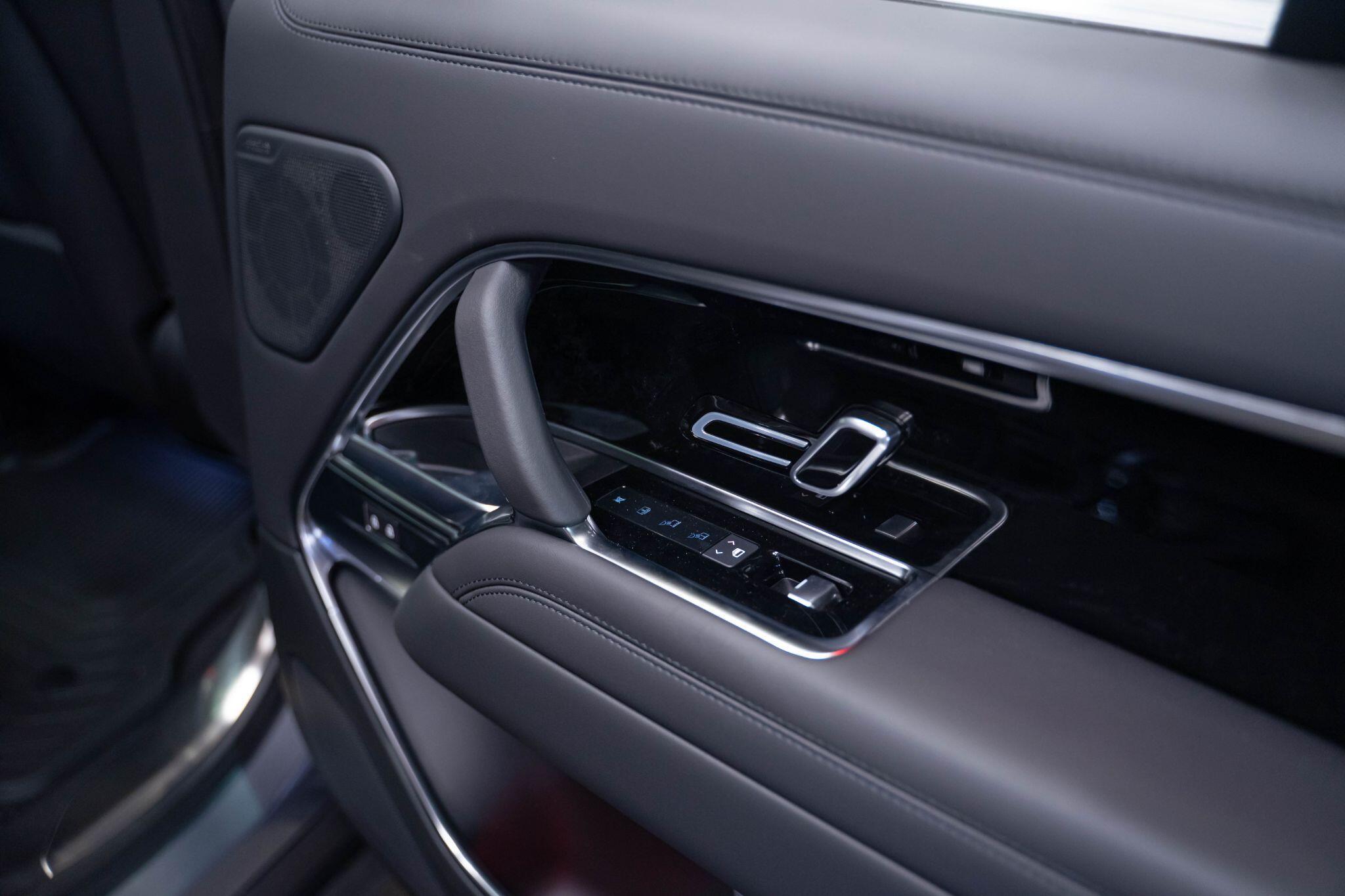 Land Rover Range Rover - Image 13