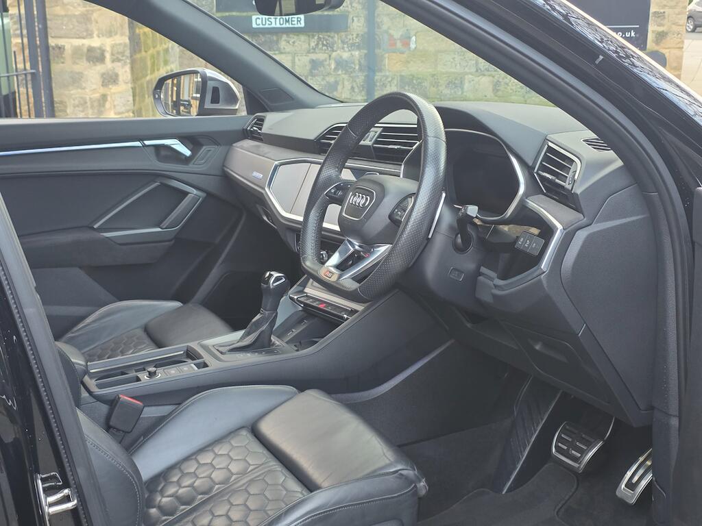 Audi RS Q3 - Image 35