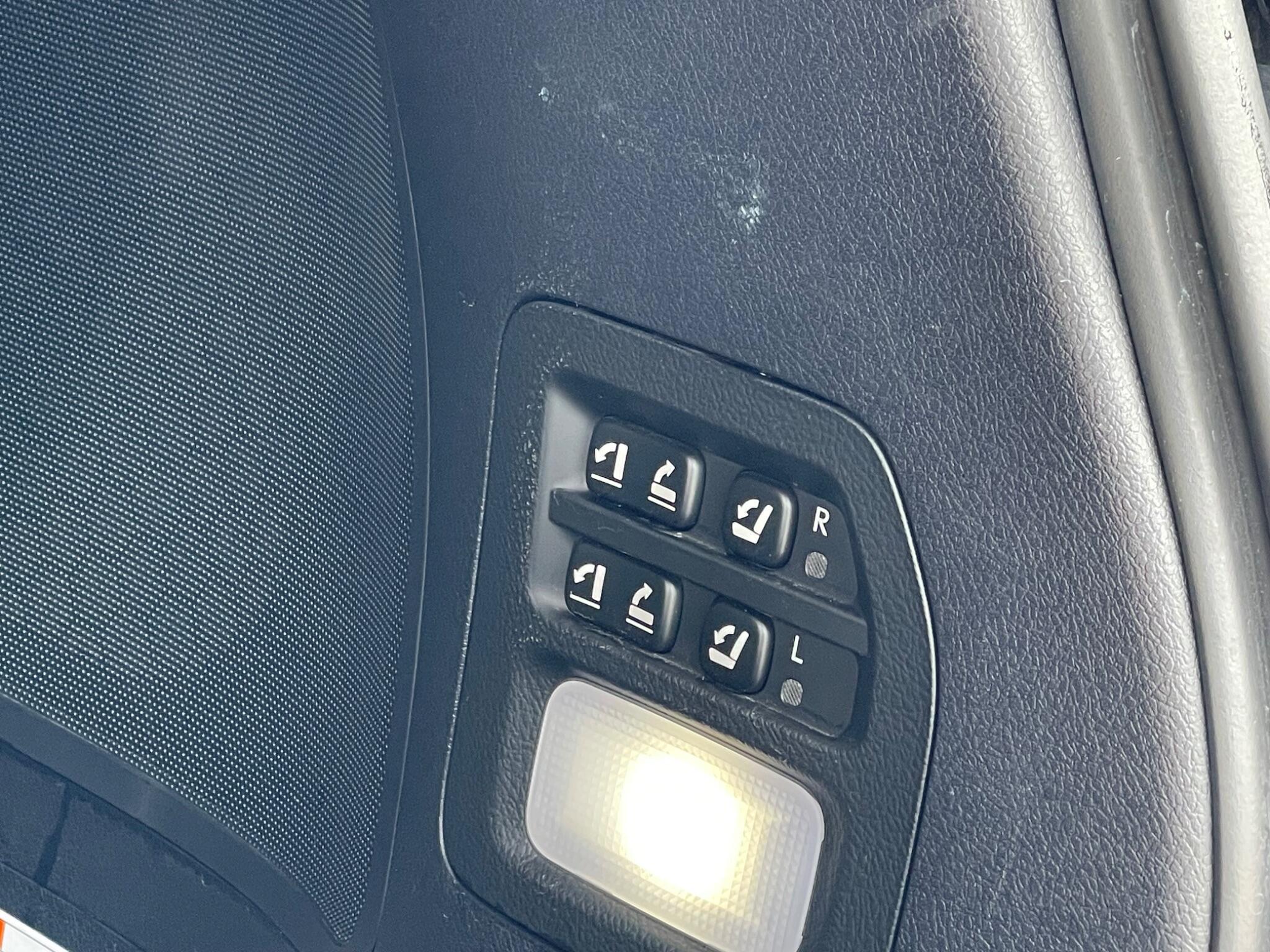 Lexus LX - Image 17