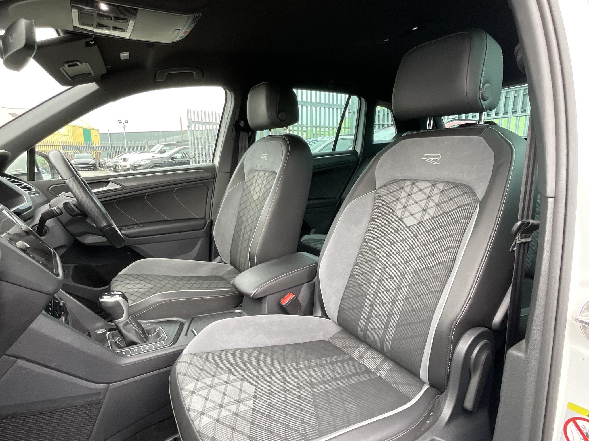 Volkswagen Tiguan - Image 14
