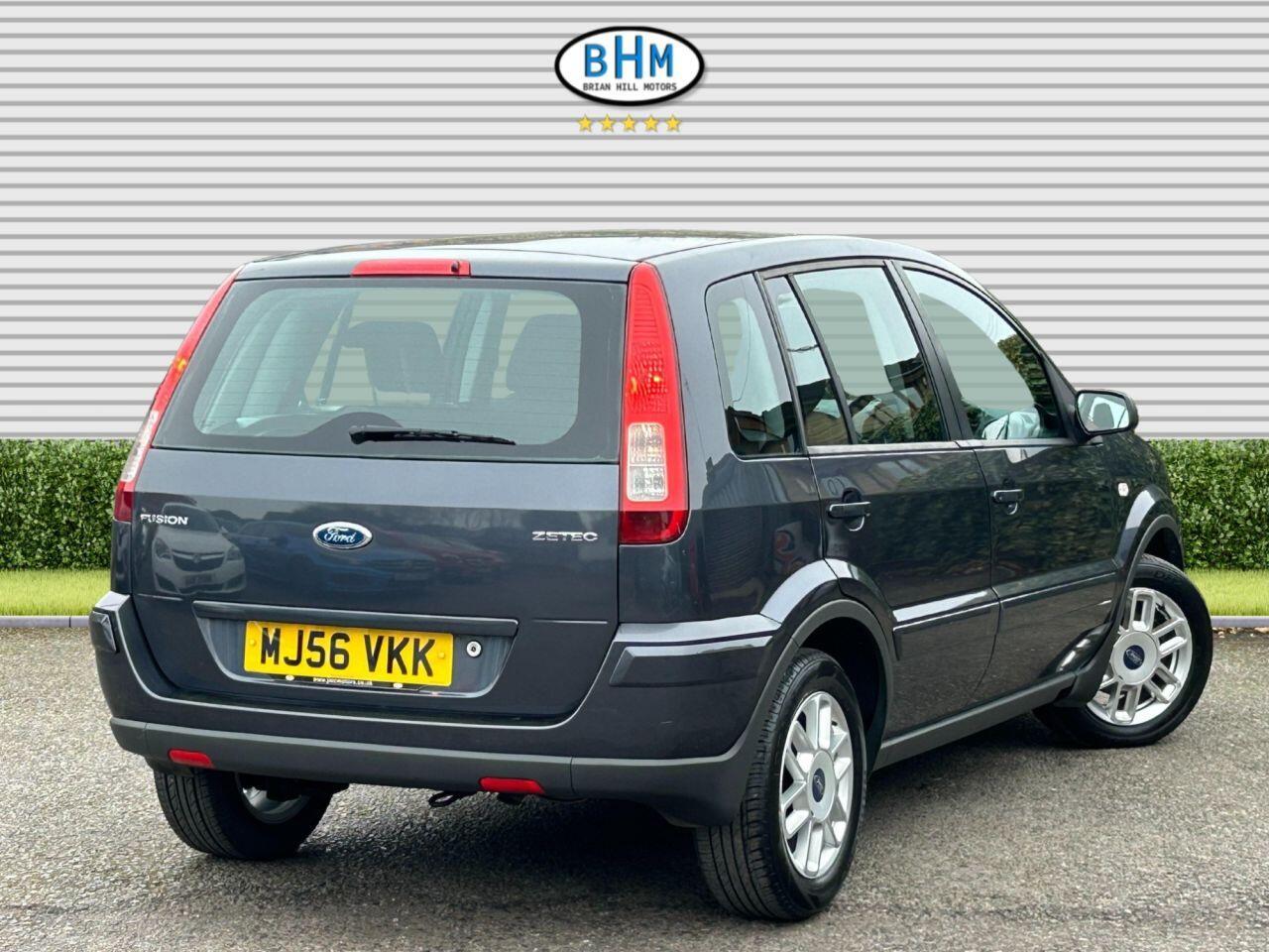 Ford Fusion - Image 14