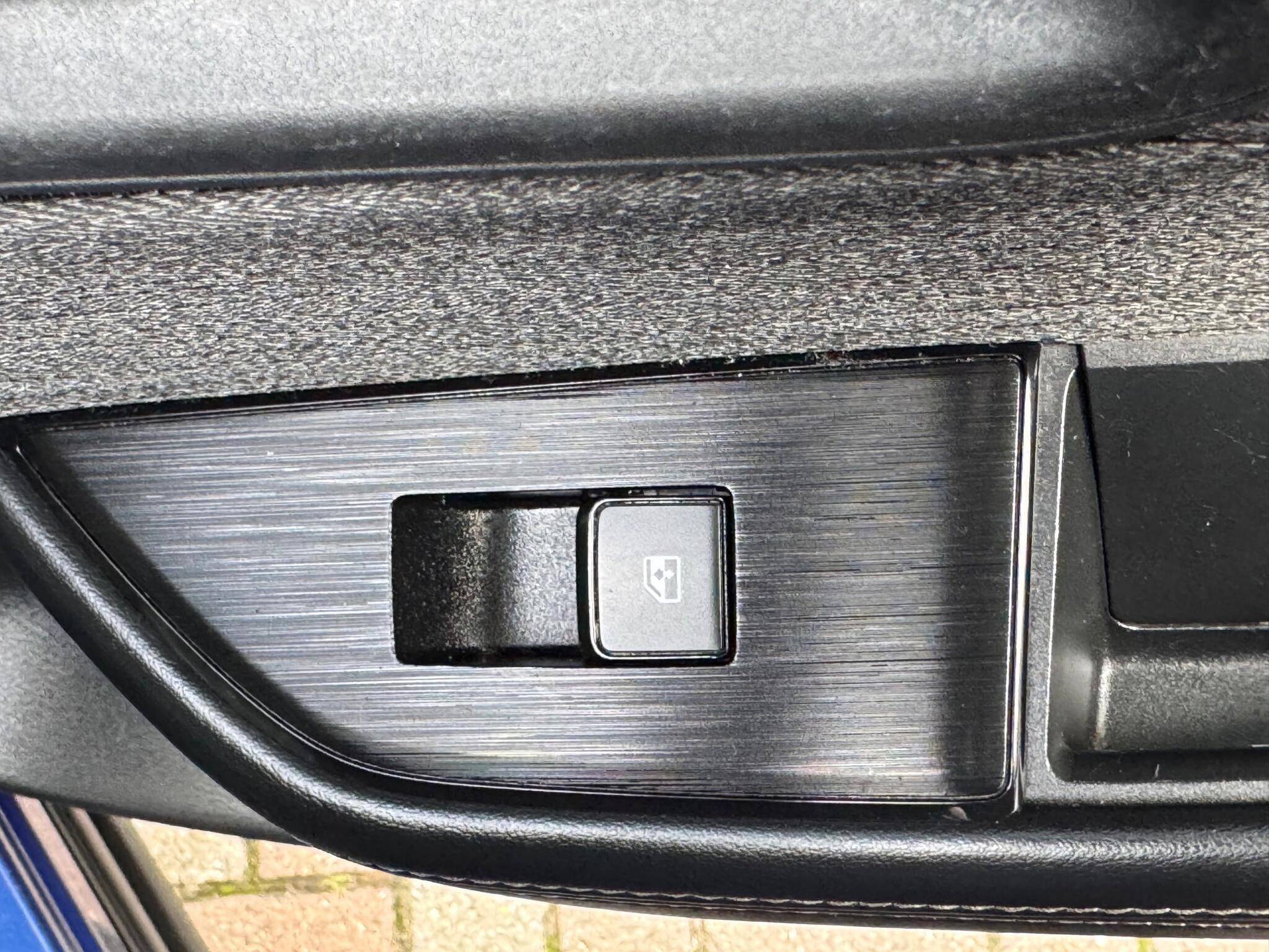 Nissan X-Trail - Image 8