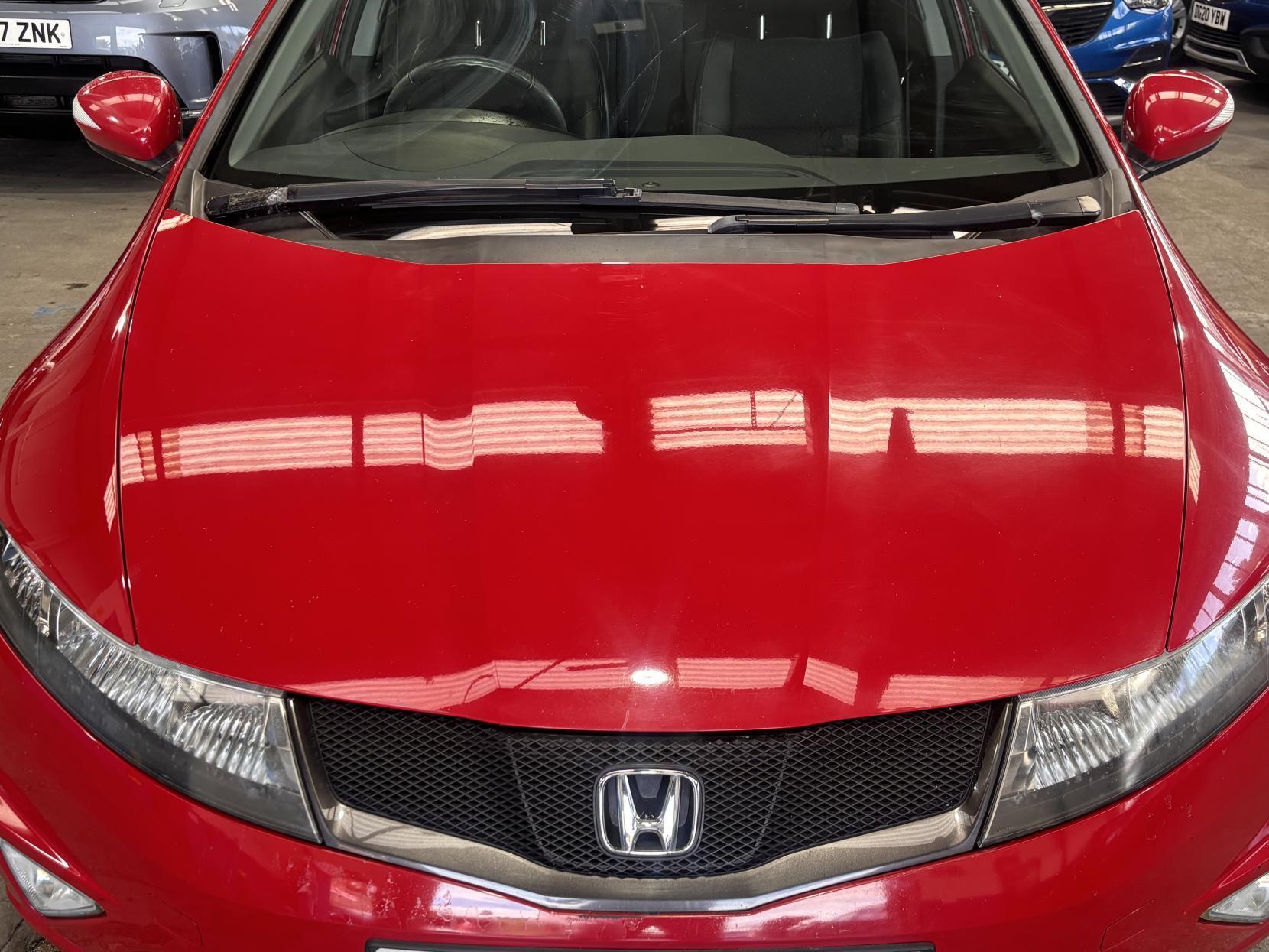 Honda Civic - Image 11