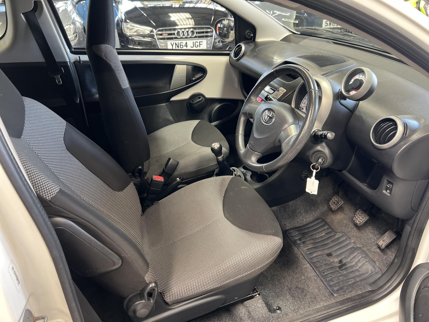 Toyota Aygo - Image 19
