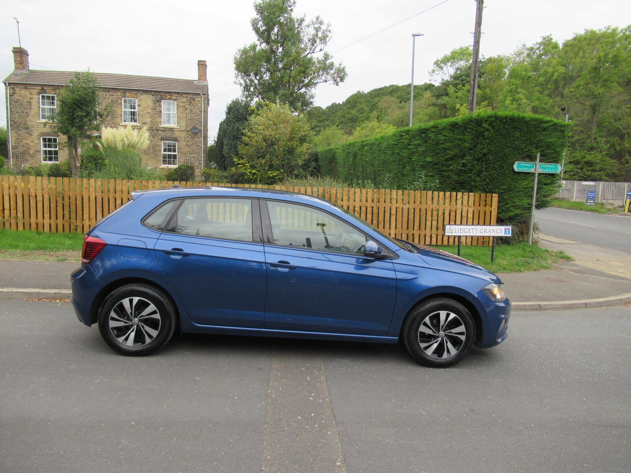 Volkswagen Polo - Image 2
