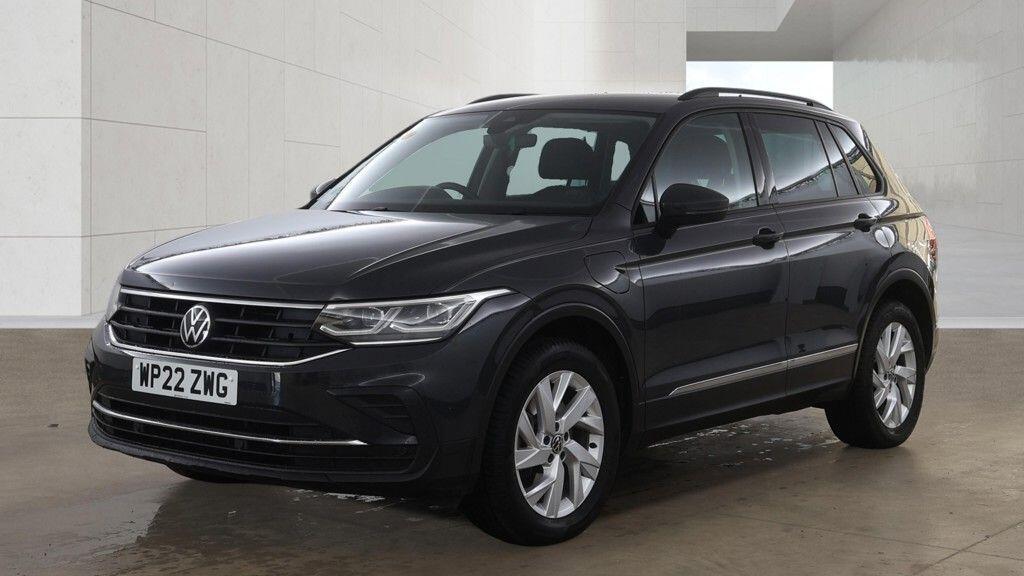 Volkswagen Tiguan - Image 3