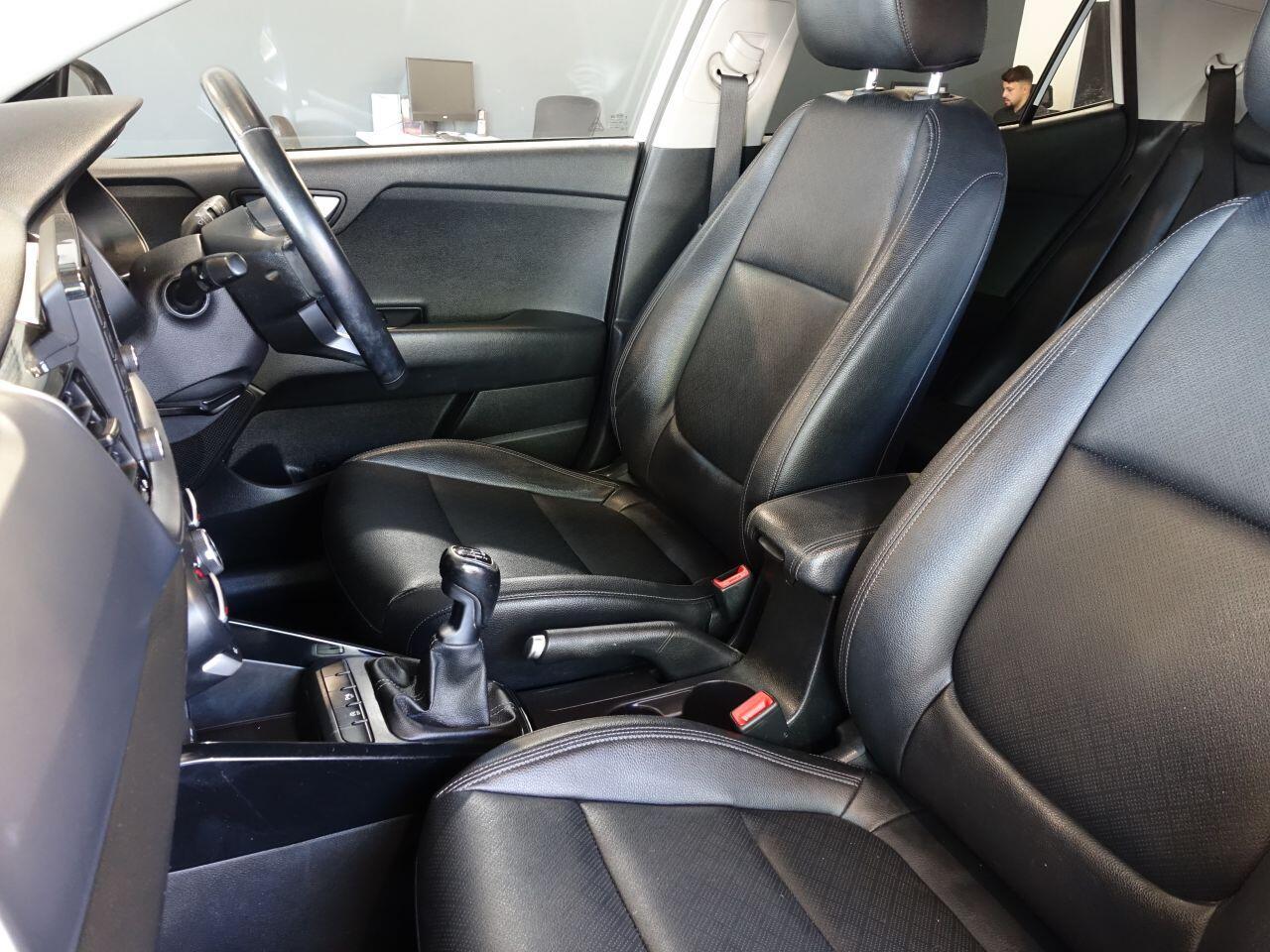 Kia Stonic - Image 12