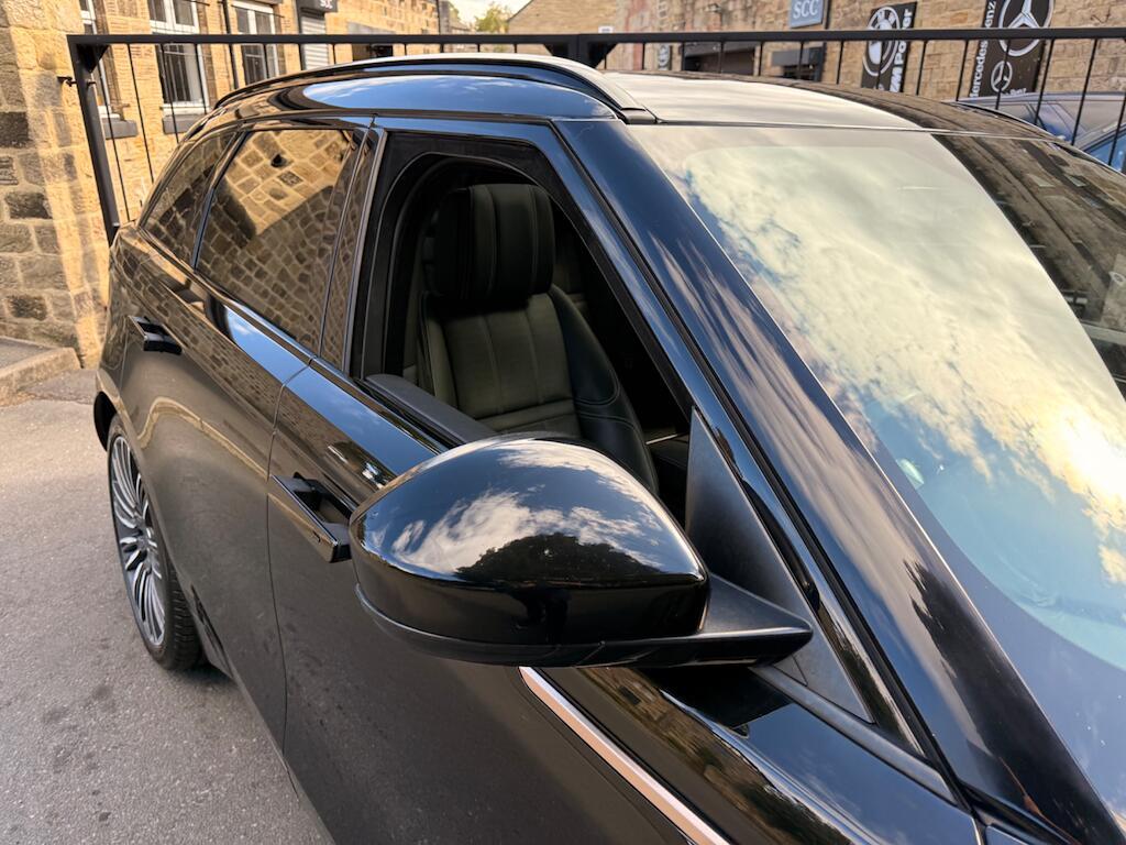 Land Rover Range Rover Velar - Image 19