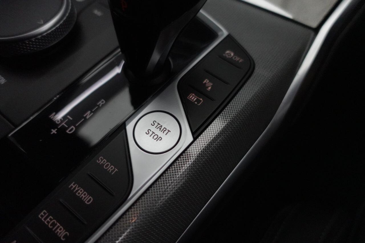 BMW 3 Series - Image 13
