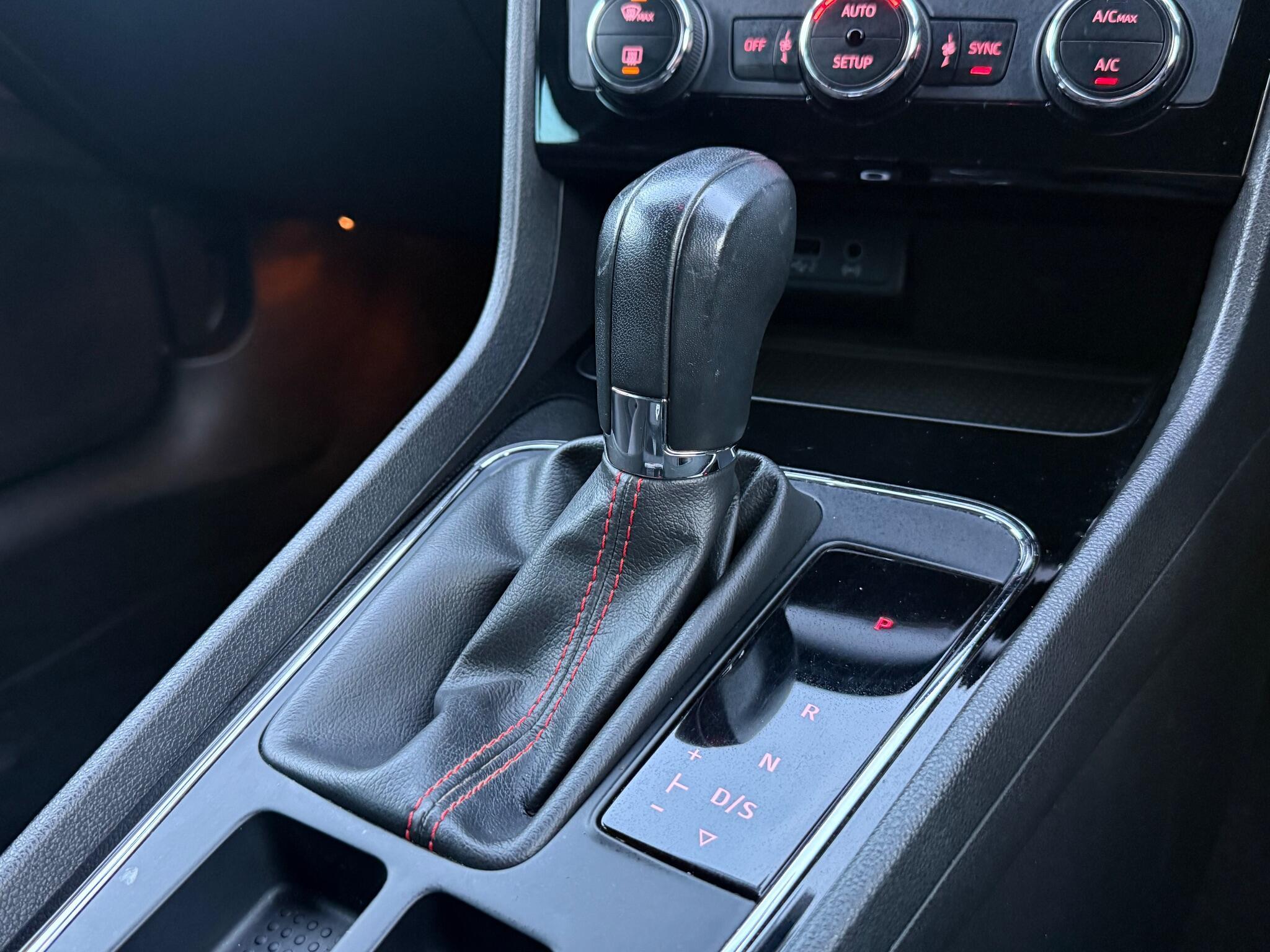 SEAT Leon - Image 41