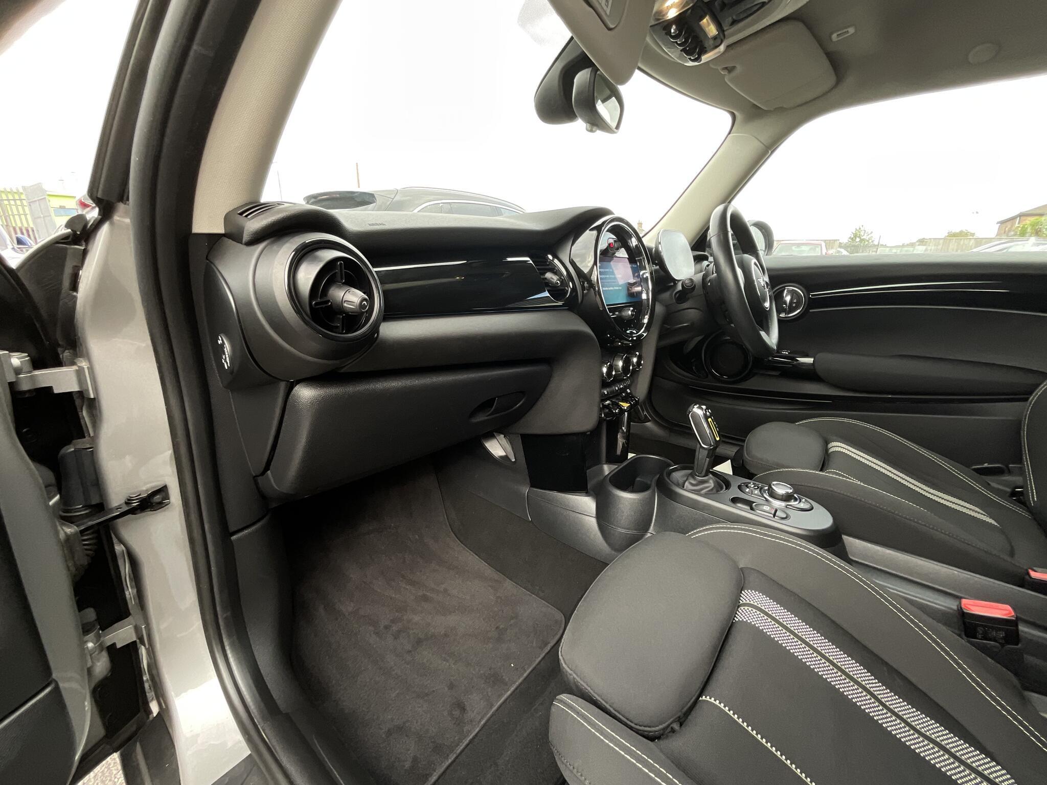 MINI Electric Hatch - Image 15
