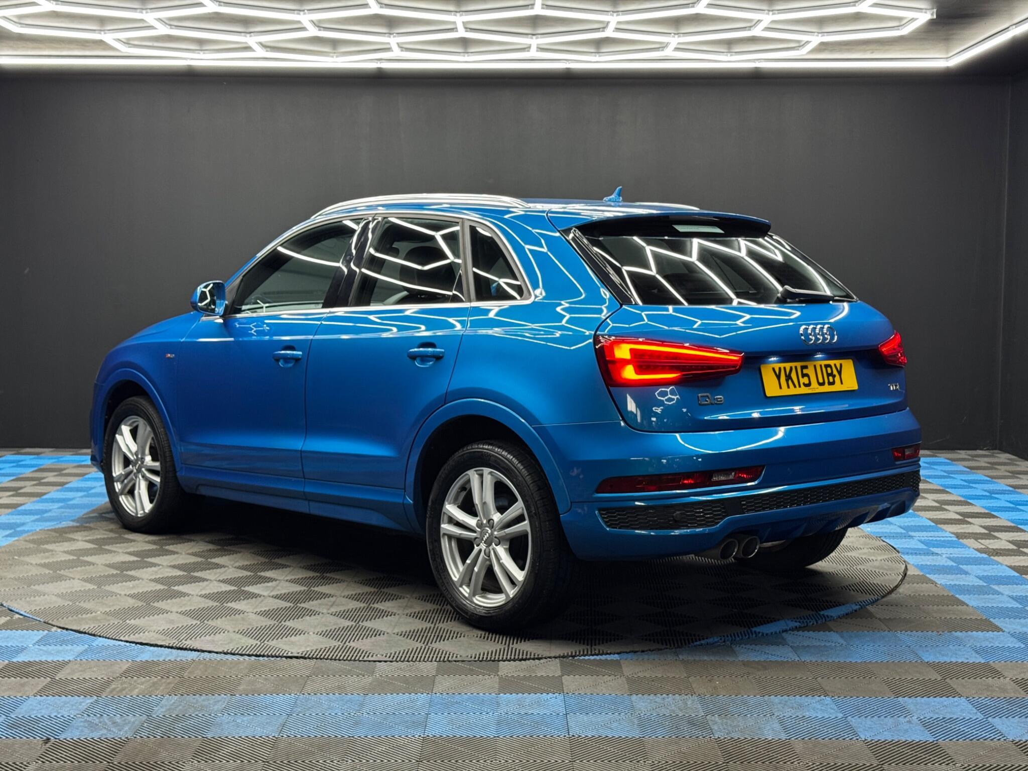 Audi Q3 - Image 7