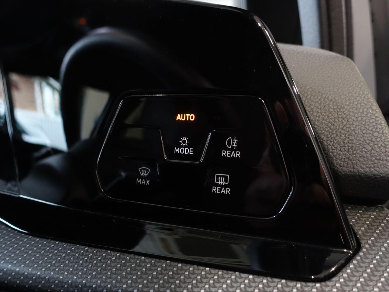 Volkswagen Golf - Image 7