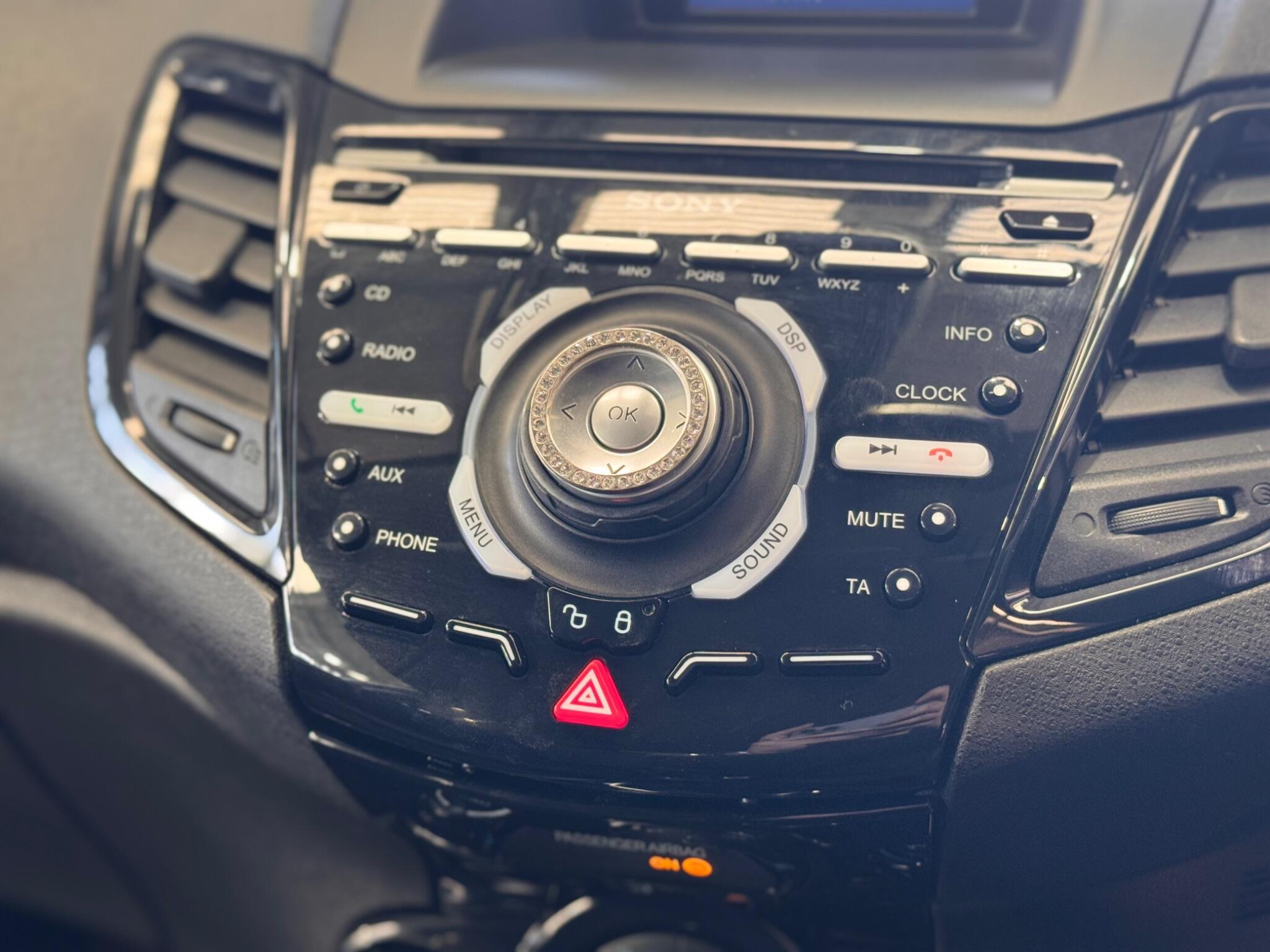 Ford Fiesta - Image 24