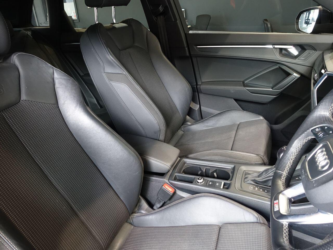 Audi Q3 - Image 13