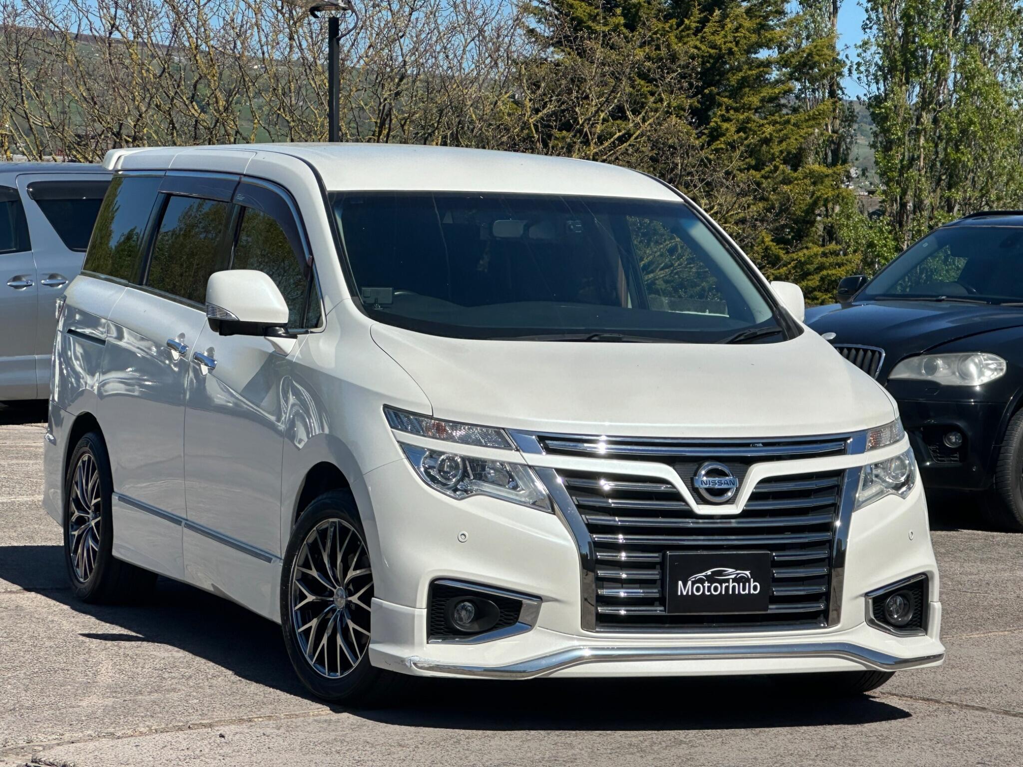 Nissan Elgrand - Image 16