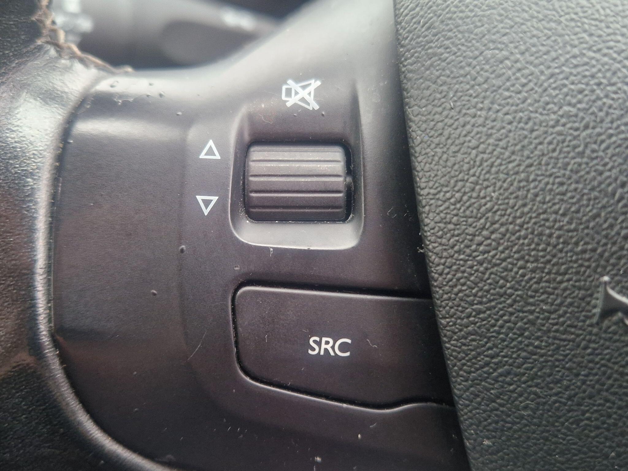 Peugeot 2008 - Image 33