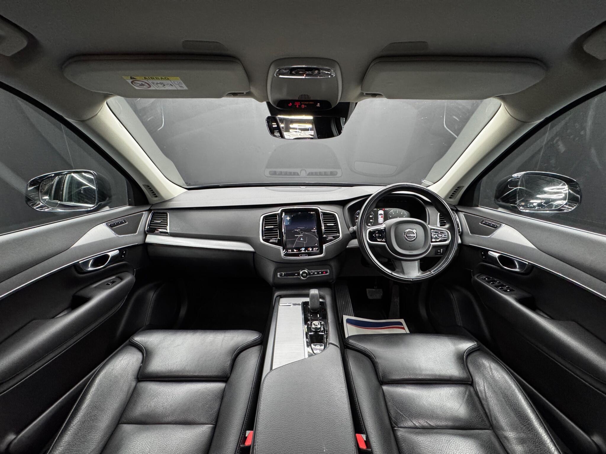 Volvo XC90 - Image 18