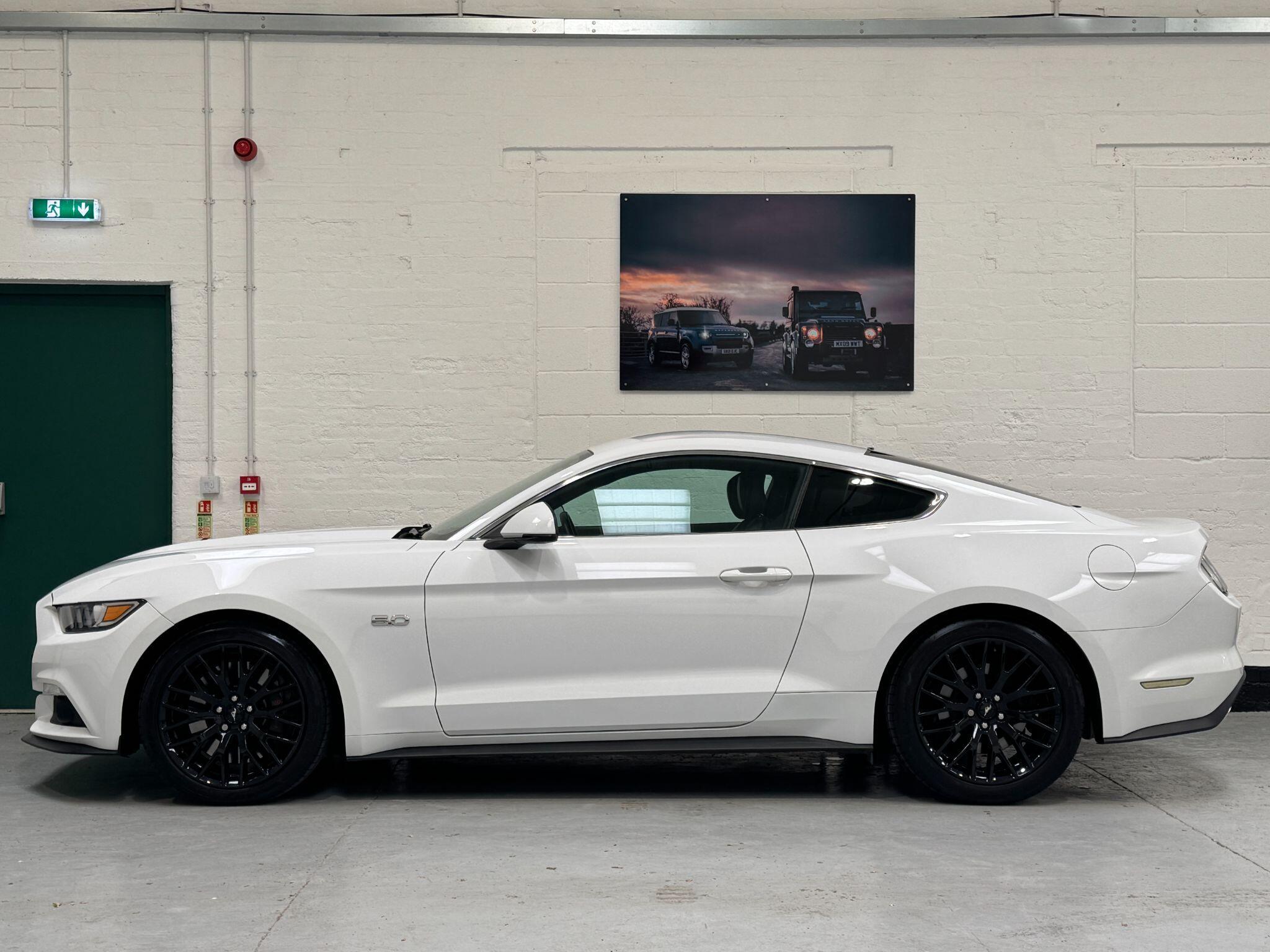 Ford Mustang - Image 10
