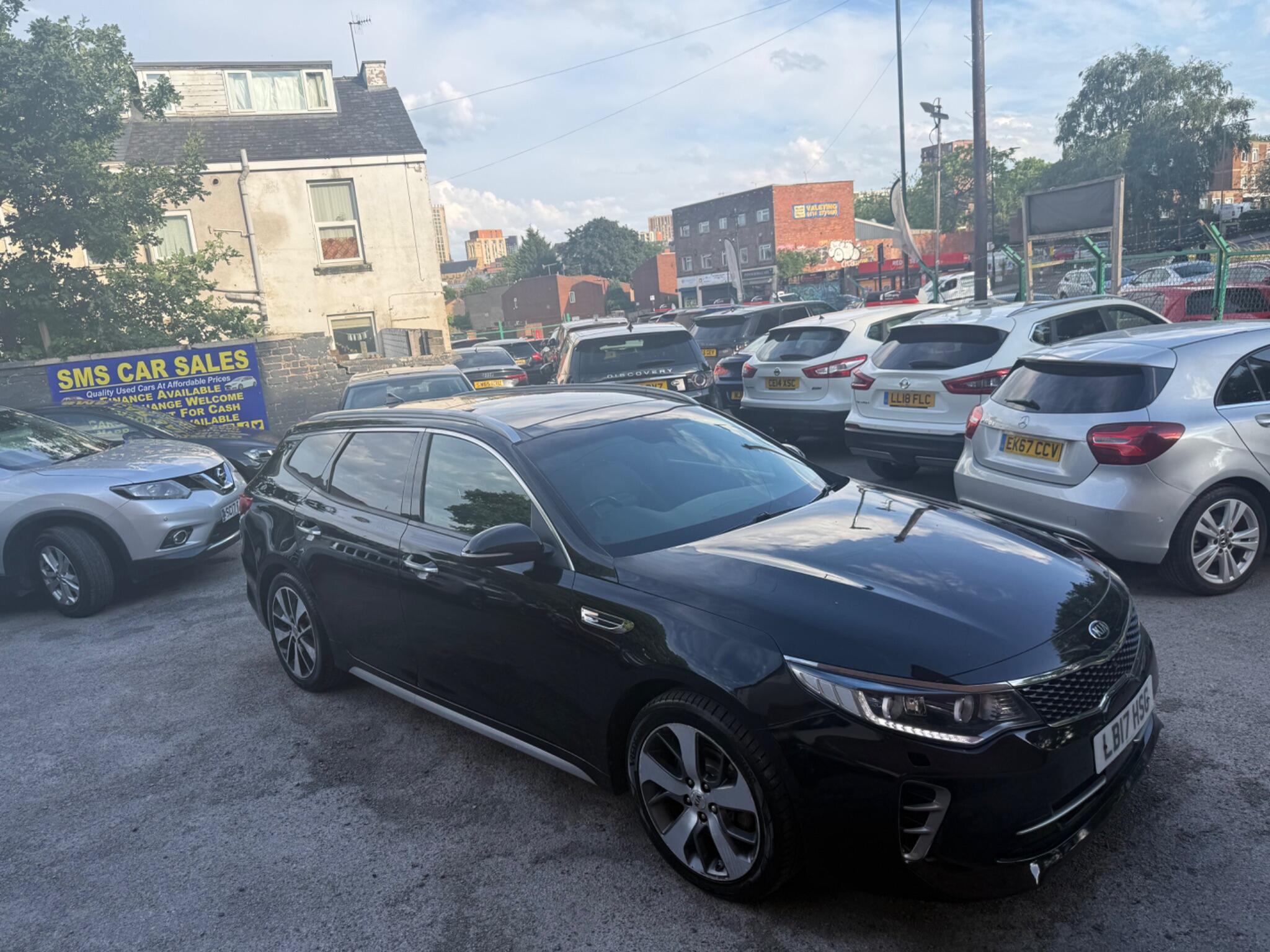 Kia Optima - Image 12