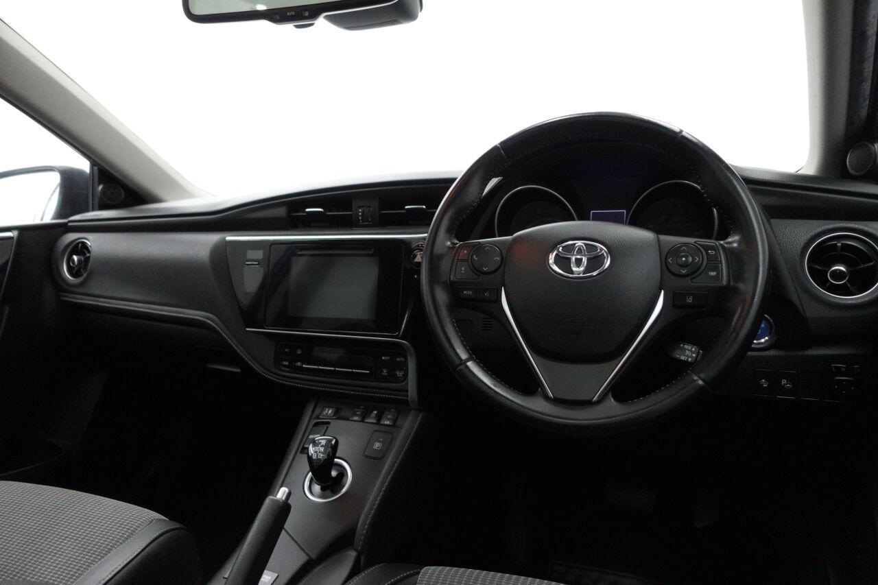 Toyota Auris - Image 19