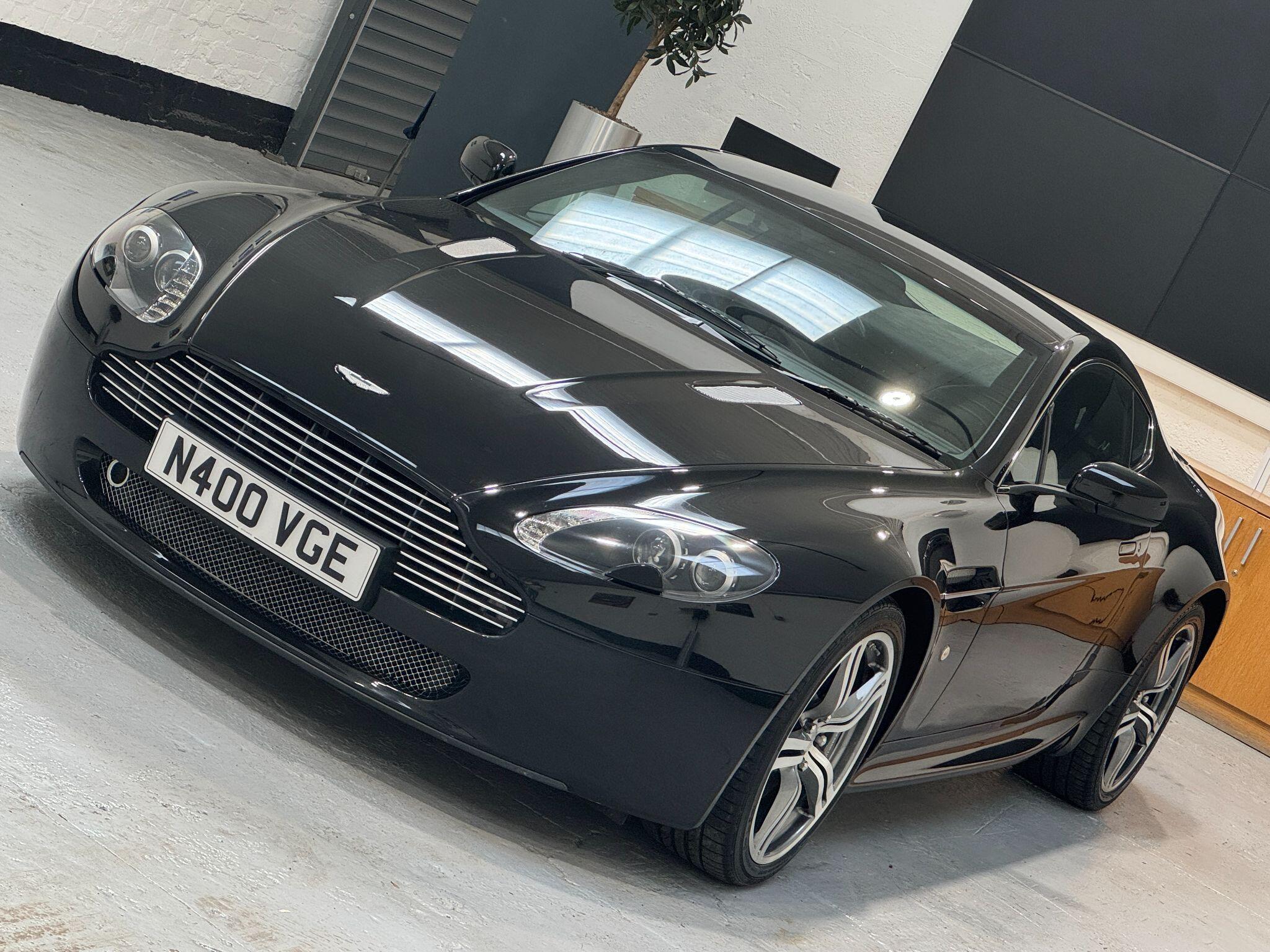 Aston Martin Vantage - Image 28